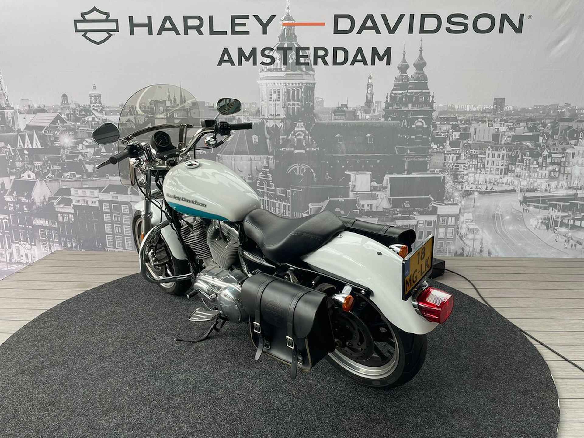 Harley-Davidson XL883L LOW - 6/8