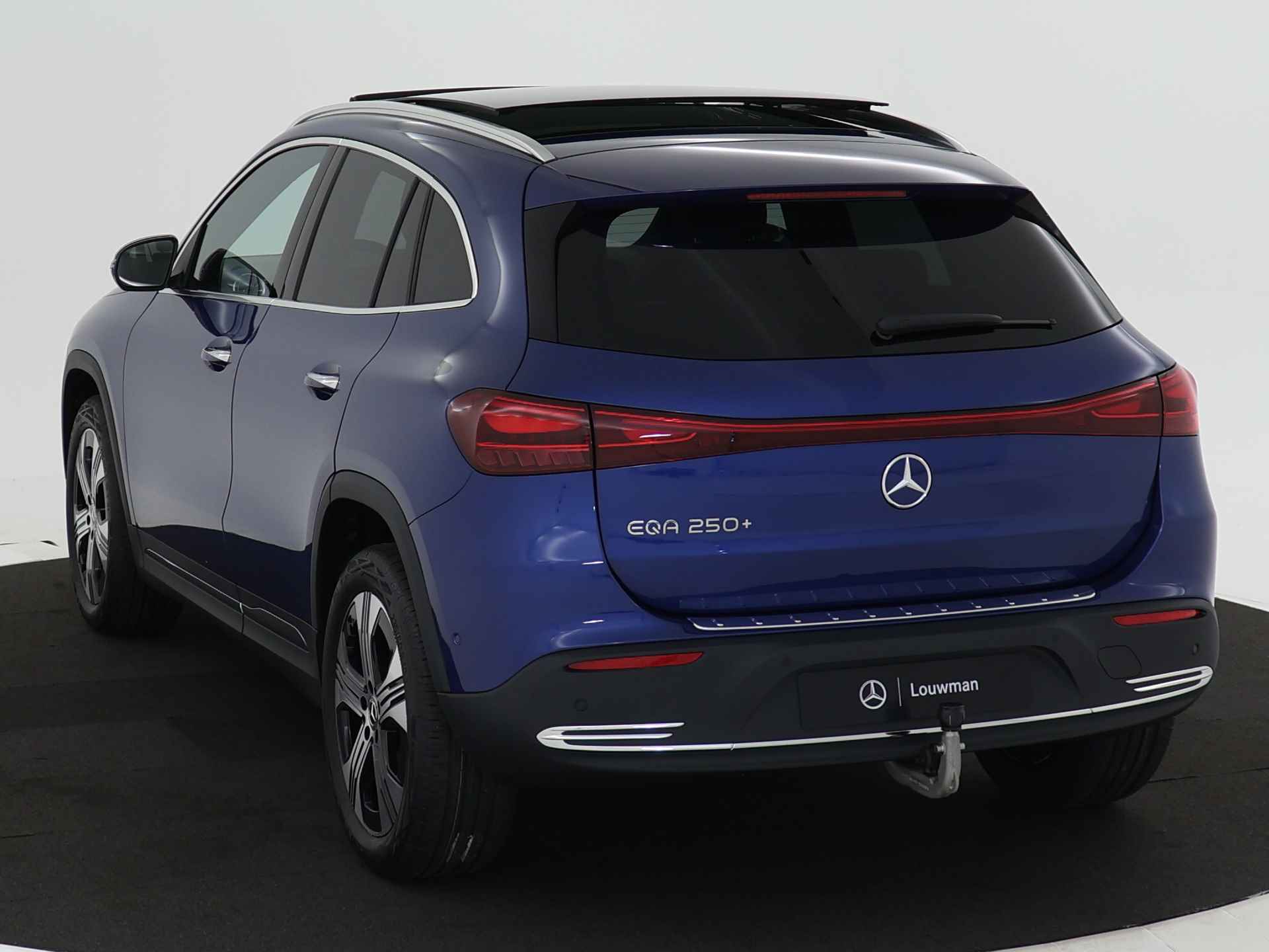 Mercedes-Benz EQA 250+ Luxury Line 71 kWh | Trekhaak | Parkeerpakket met achteruitrijcamera | KEYLESS-GO comfort pakket | GUARD 360° Voertuigbescherming Plus | 	Dodehoekassistent | Premium pakket | - 13/41