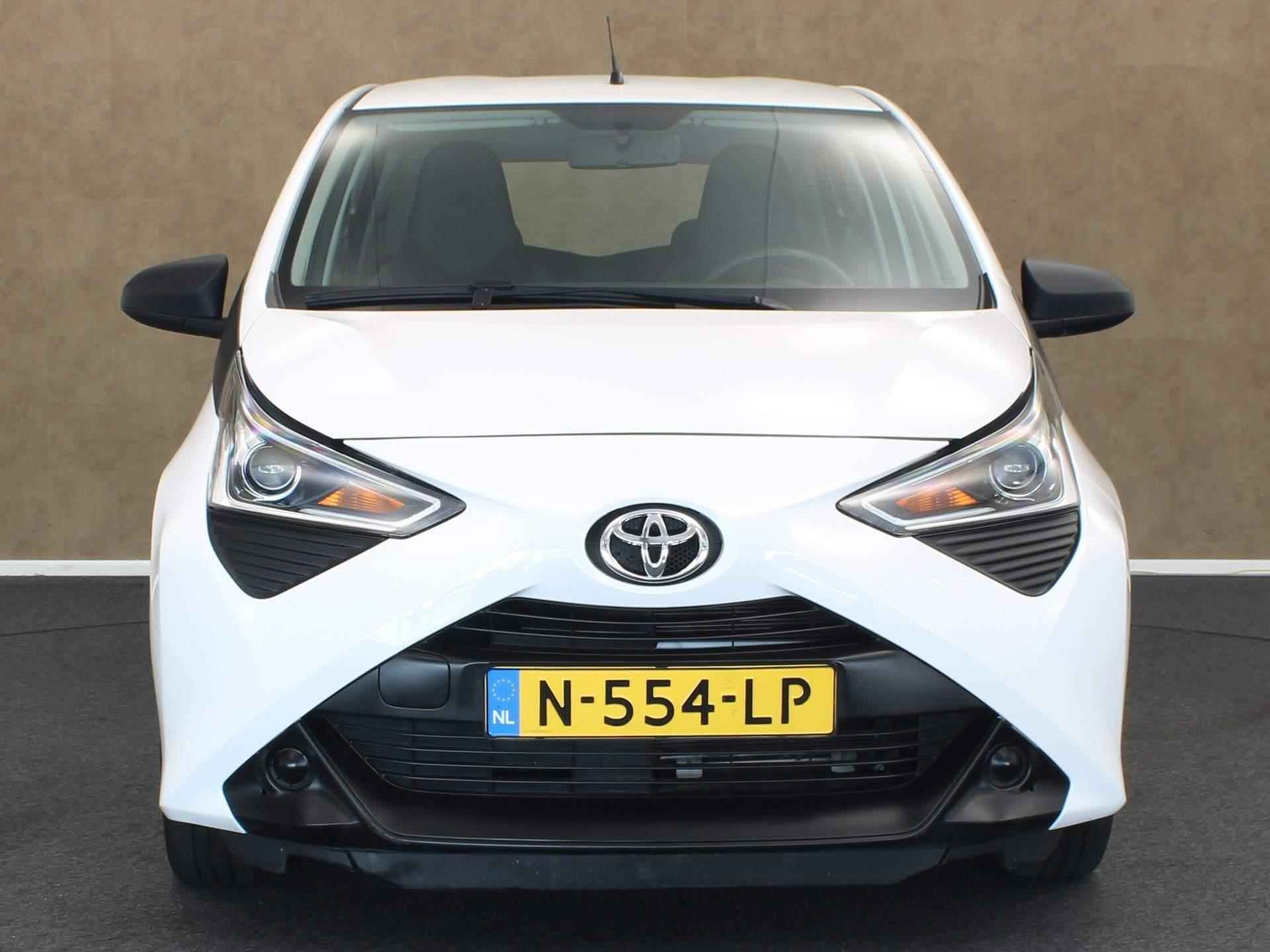 Toyota Aygo 1.0 VVT-i x-fun - ORIGINEEL NEDERLANDSE AUTO - AIRCO - BLUETOOTH - SNELHEIDSBEGRENZER - AUDIO AF FABRIEK - ELEKTRISCHE RAMEN VOOR - CENTRALE DEURVERGRENDELING MET AFSTANDSBEDIENING - 7/31