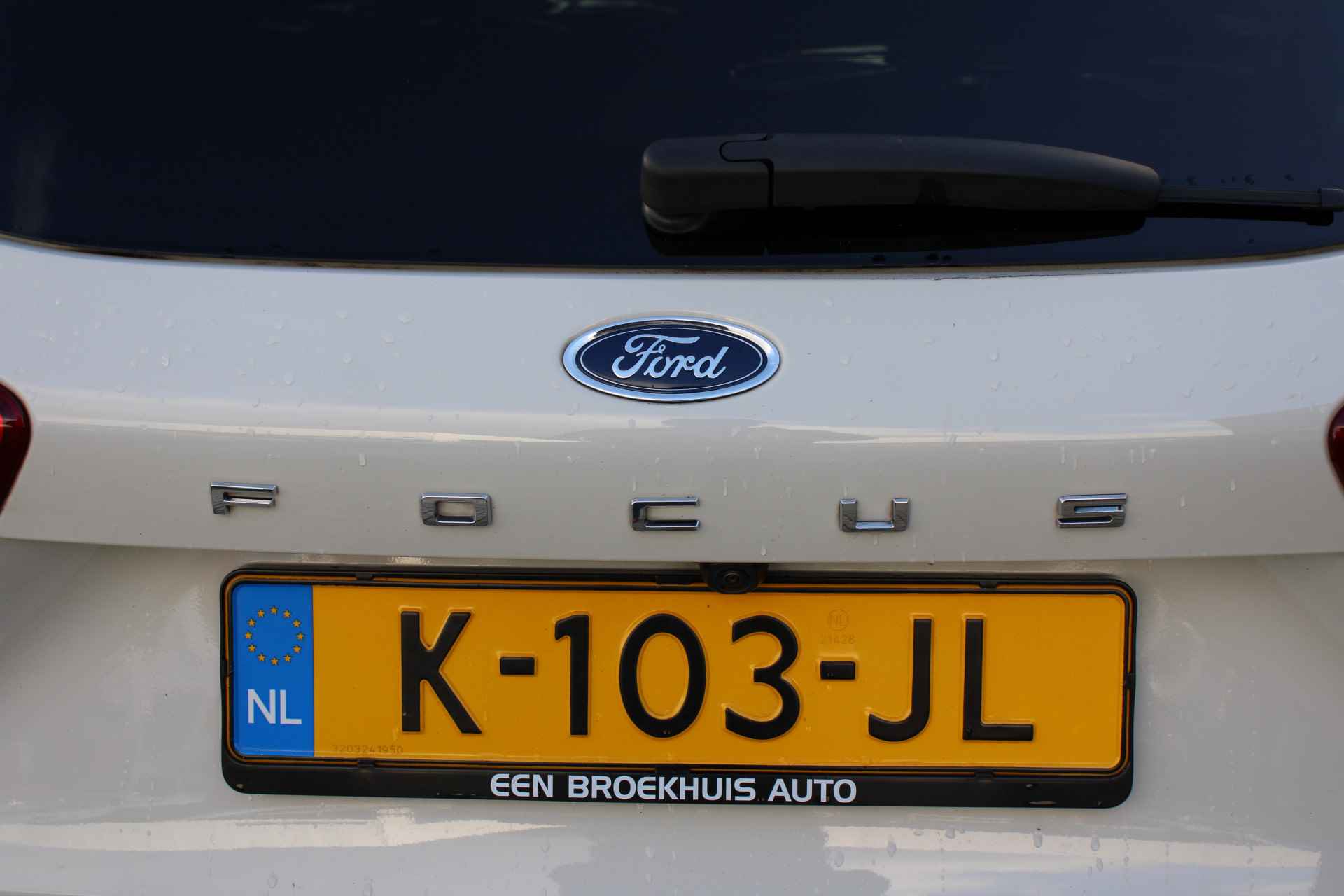 Ford Focus Wagon 1.0EB HYBRIDE ST-LINE | NL-AUTO! | 1e EIGENAAR! | WINTERPACK | LED | NAVI | CAMERA | CLIMA | CRUISE | PARK SENS V+A | DEAL - 36/42