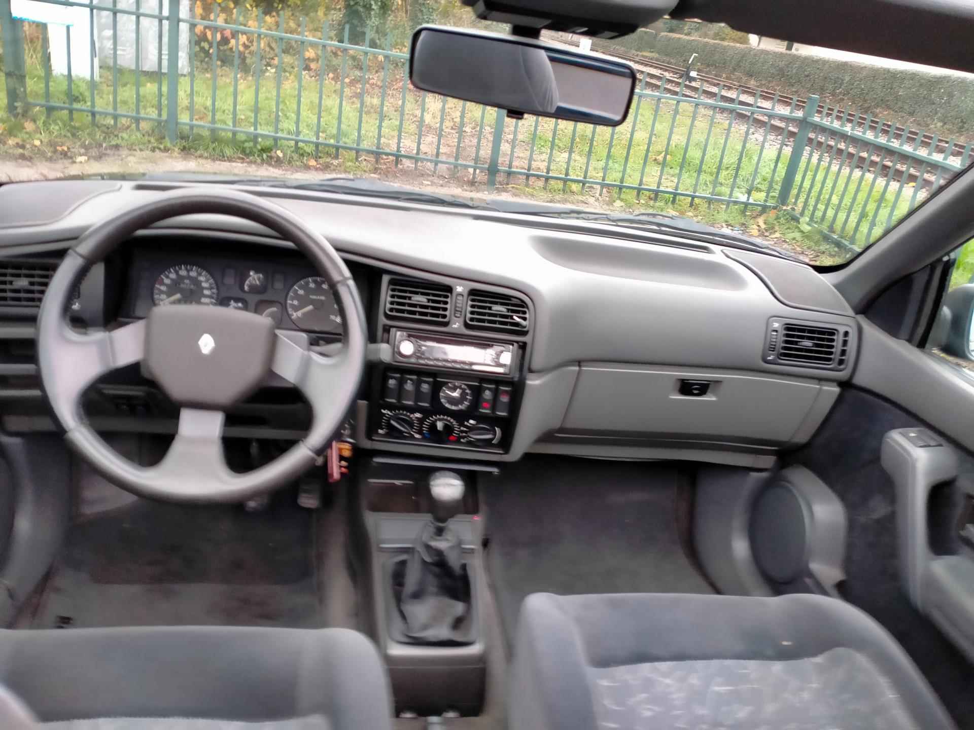 Renault 19 1.8 Fairway ZEER netjes liefhebbersauto ALLINPRIJS - 10/27