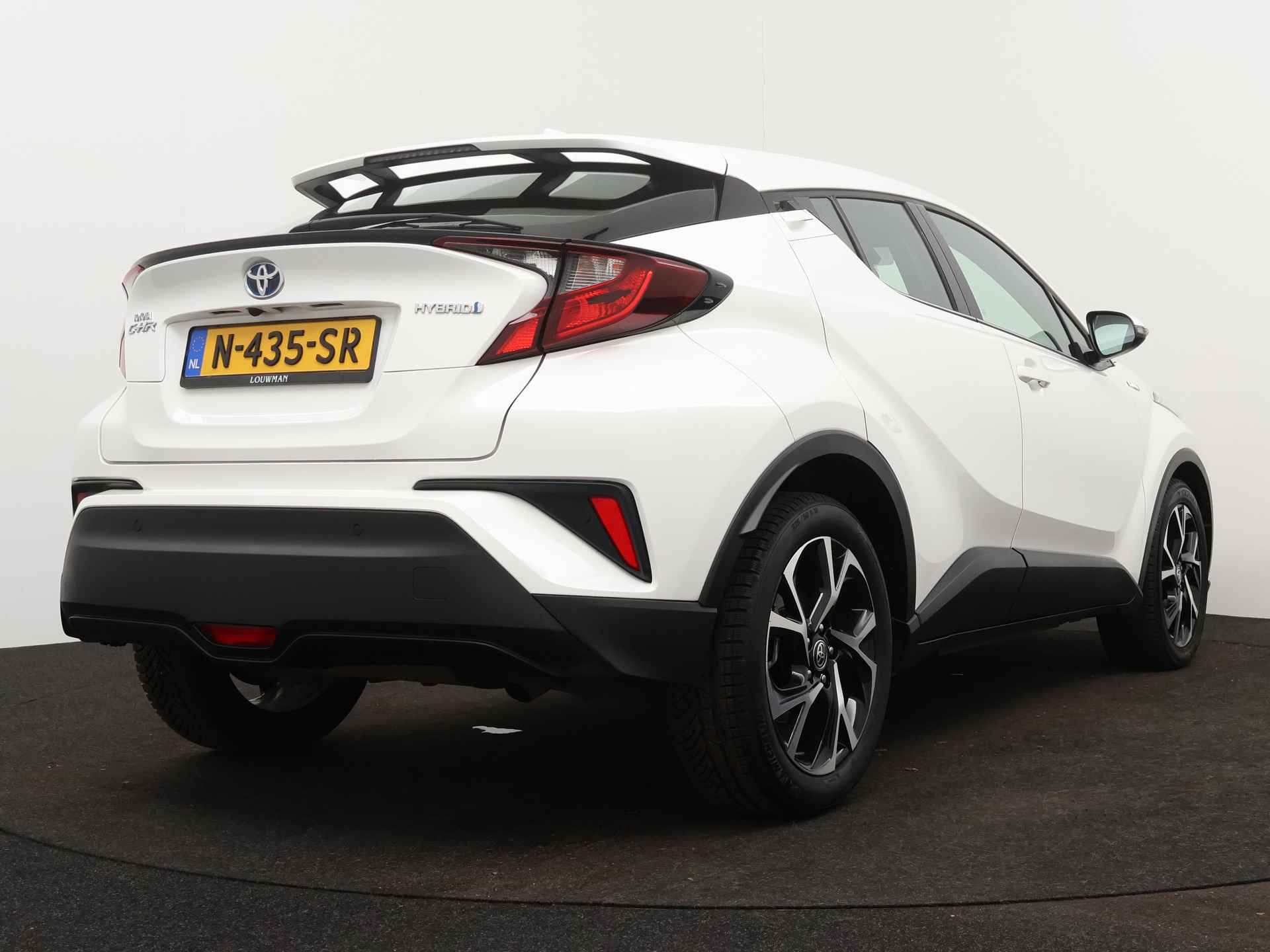 Toyota C-HR 1.8 Hybrid Dynamic | Navigatie | Camera | Climate Control | LM velgen | Cruise Control | - 3/44