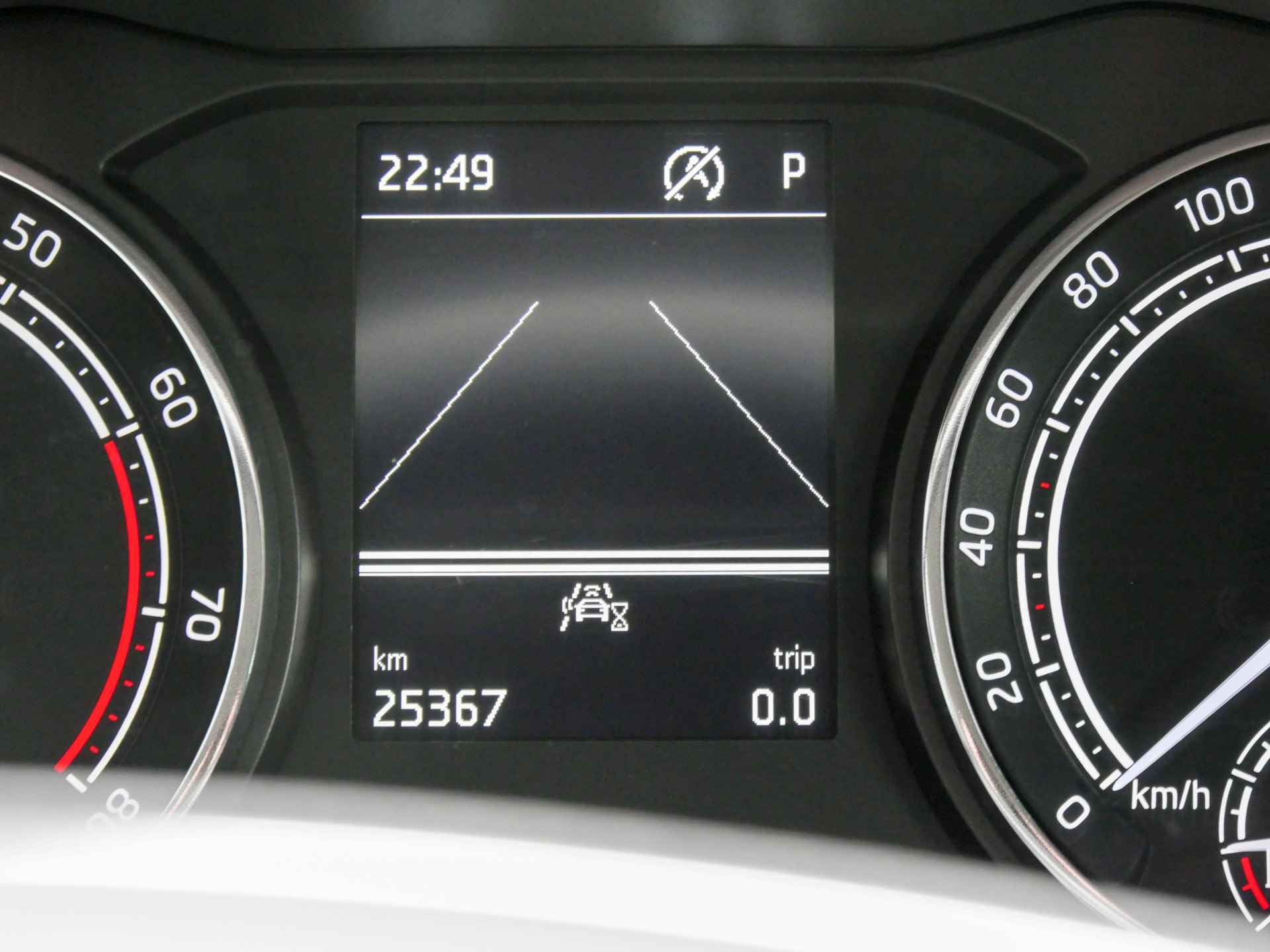 Škoda Kamiq 1.0 TSI 111PK Automaat Business Edition | CARPLAY | CAMERA | CRUISE CONTROL | - 24/29
