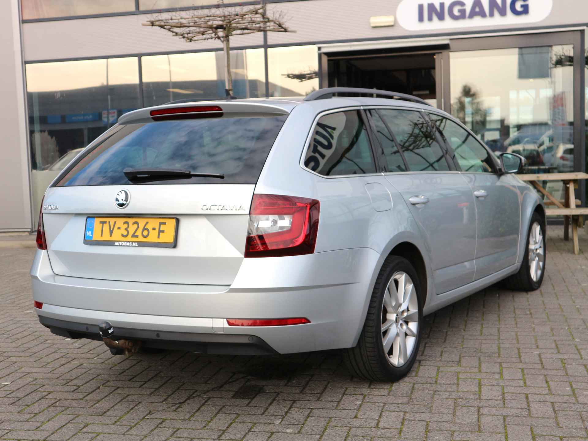 Škoda Octavia Combi 1.6 TDI Greentech Clever Edition TREKHAAK NAVI CRUISE - 4/24