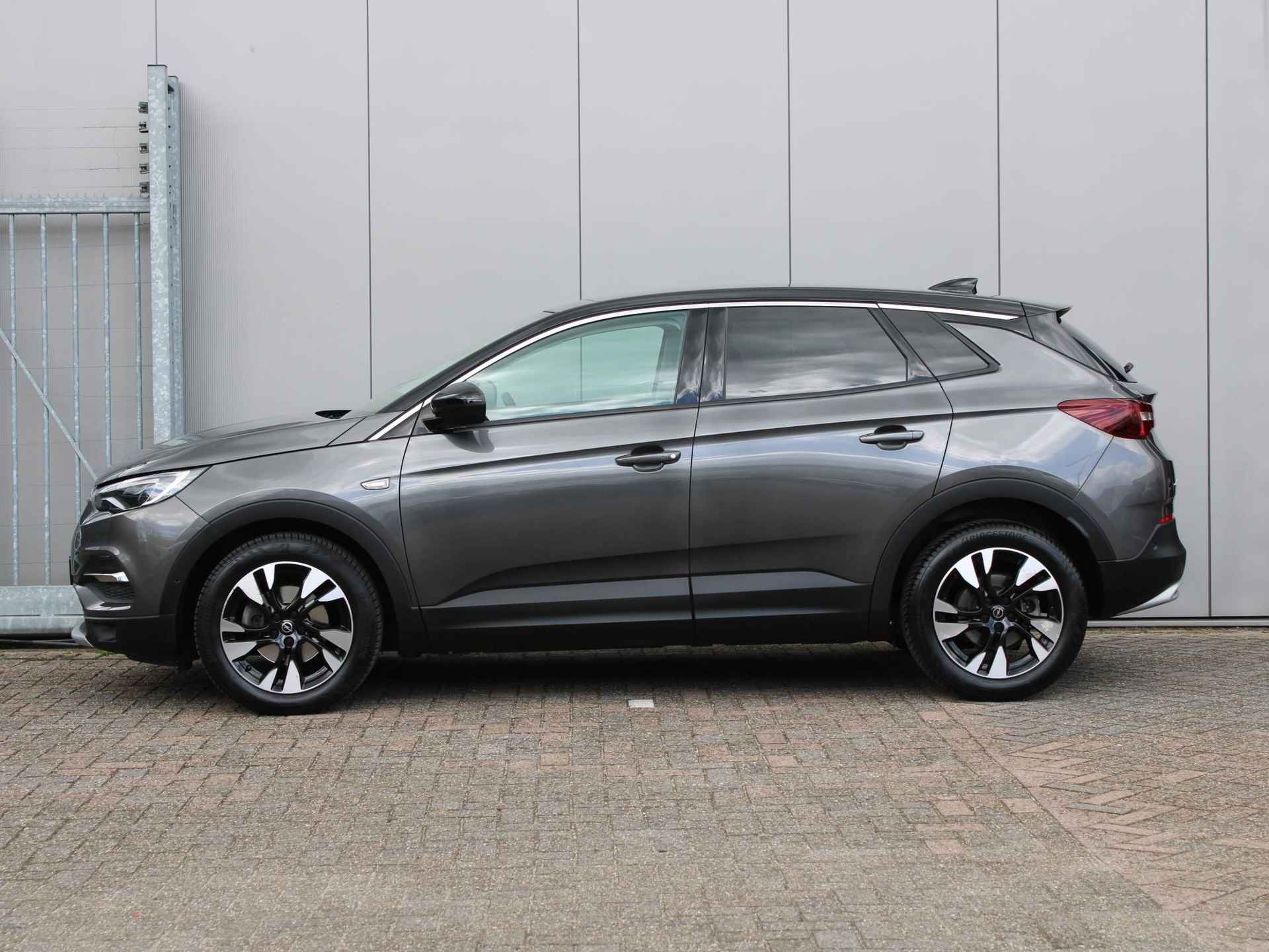 Opel Grandland X 1.6 Turbo Ultimate Automaat | Navi / Panoramadak / Leder - 11/37