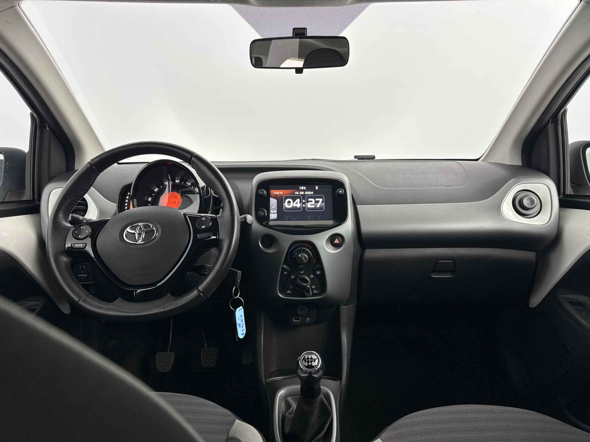 Toyota Aygo 1.0 VVT-i X-First Cabrio | Apple Carplay & Android Auto | - 5/35