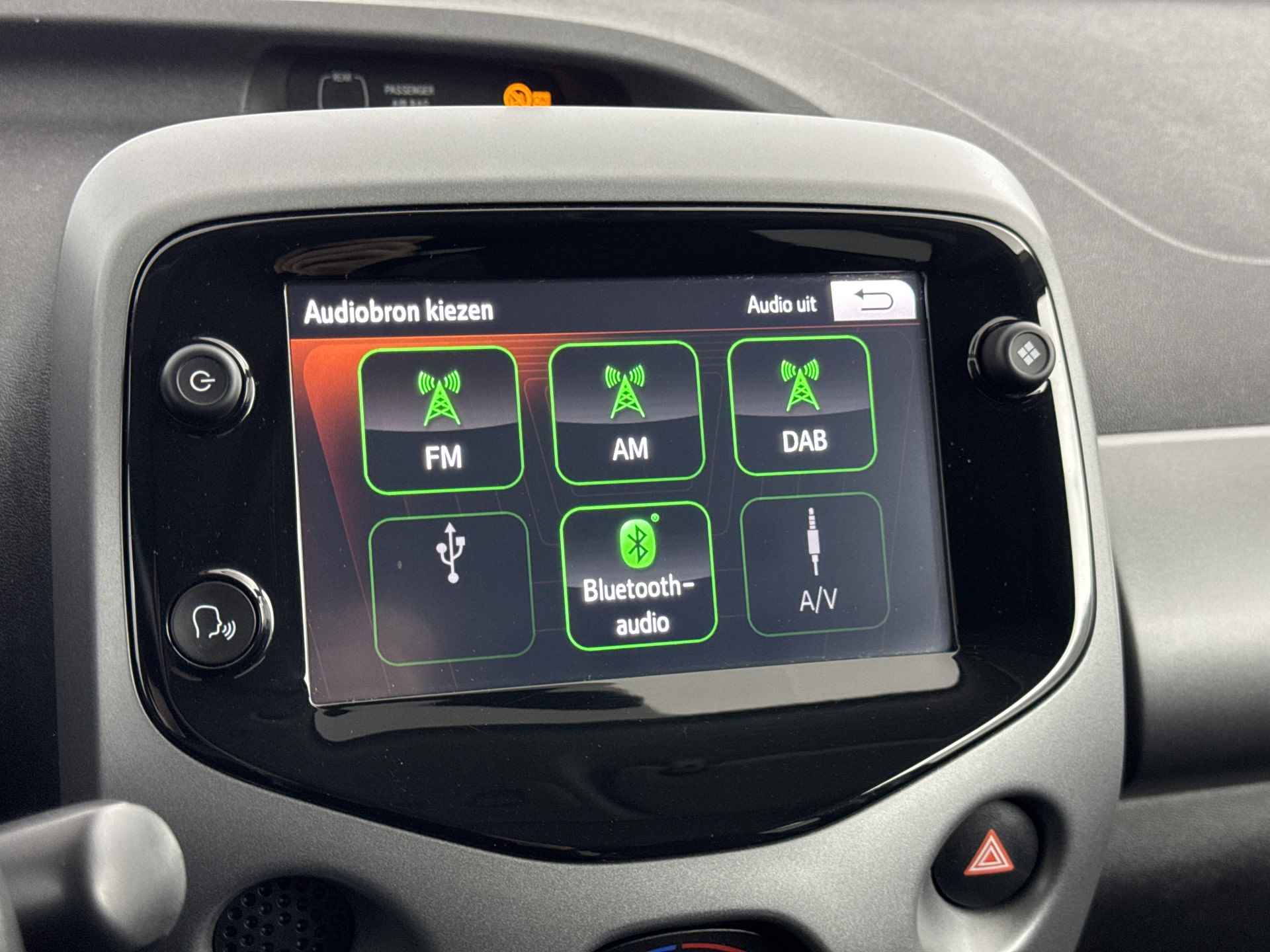 Toyota Aygo 1.0 VVT-i X-First Cabrio | Apple Carplay & Android Auto | - 7/35