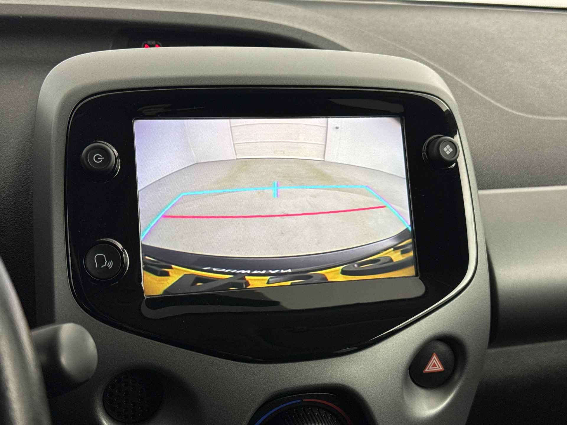 Toyota Aygo 1.0 VVT-i X-First Cabrio | Apple Carplay & Android Auto | - 8/35