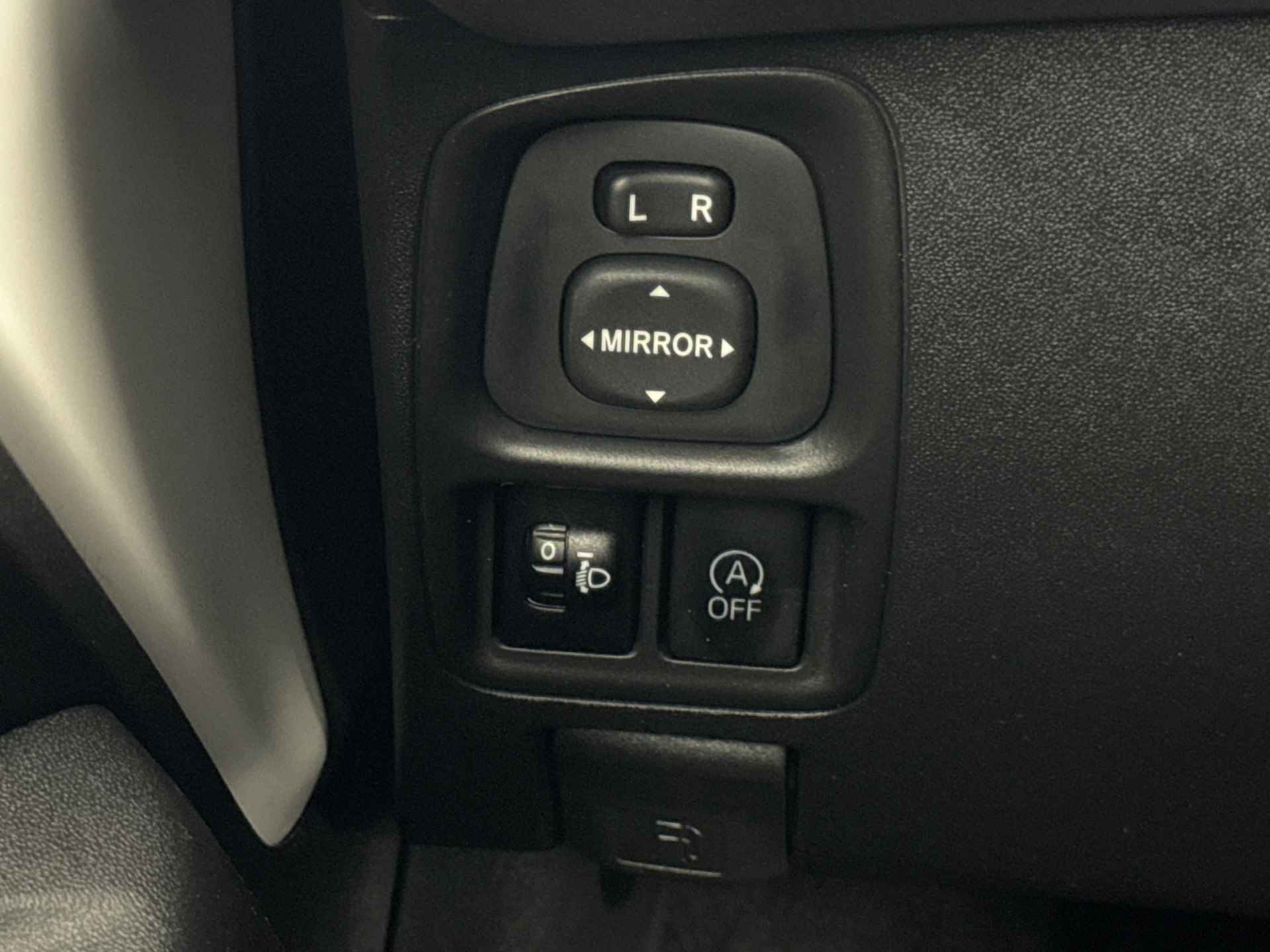 Toyota Aygo 1.0 VVT-i X-First Cabrio | Apple Carplay & Android Auto | - 25/35