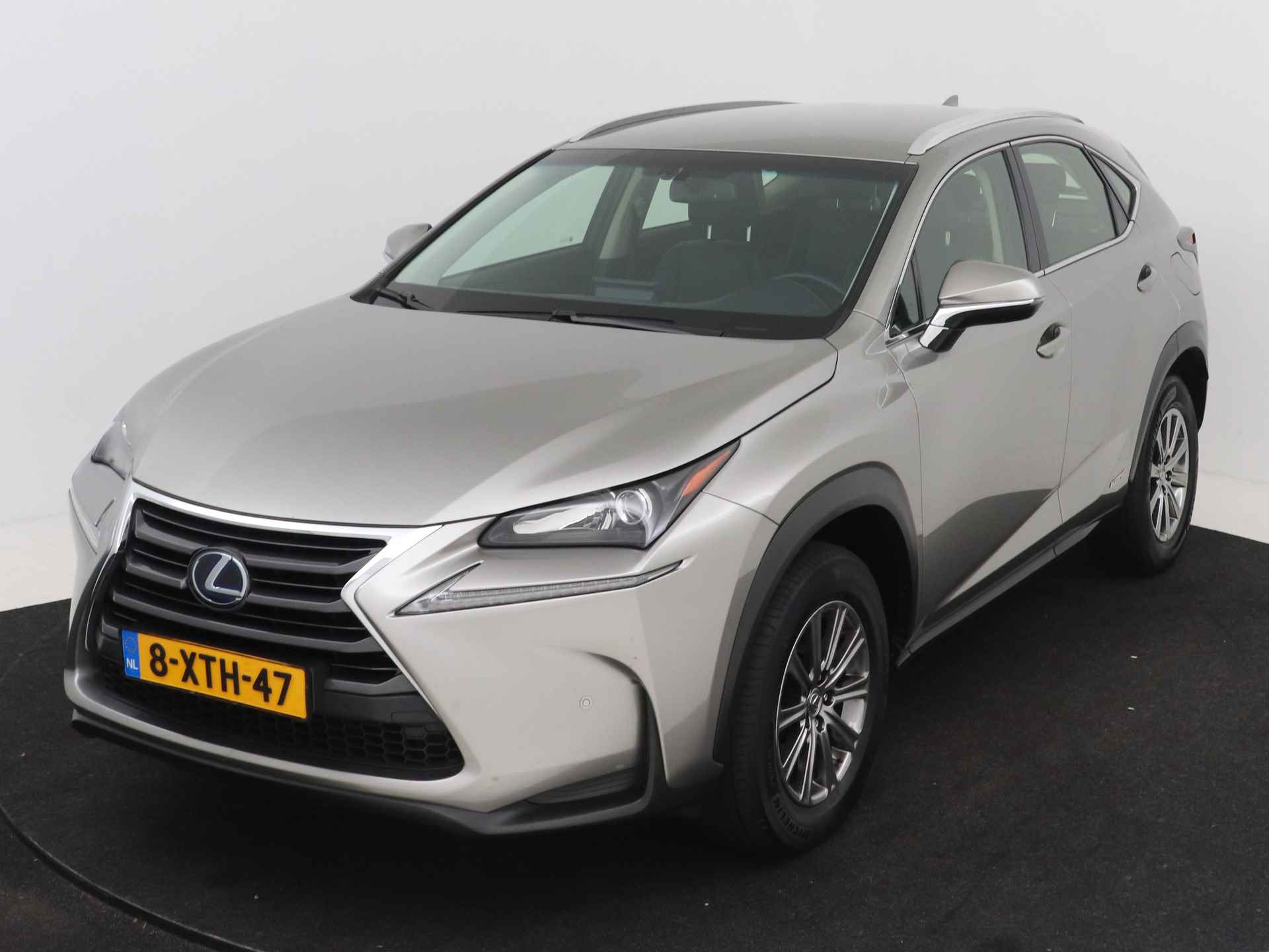 Lexus NX 300h AWD 25th Edition | Trekhaak | Leer | Stoelverwarming | Adaptive Cruise Control | Park Assist | - 28/40