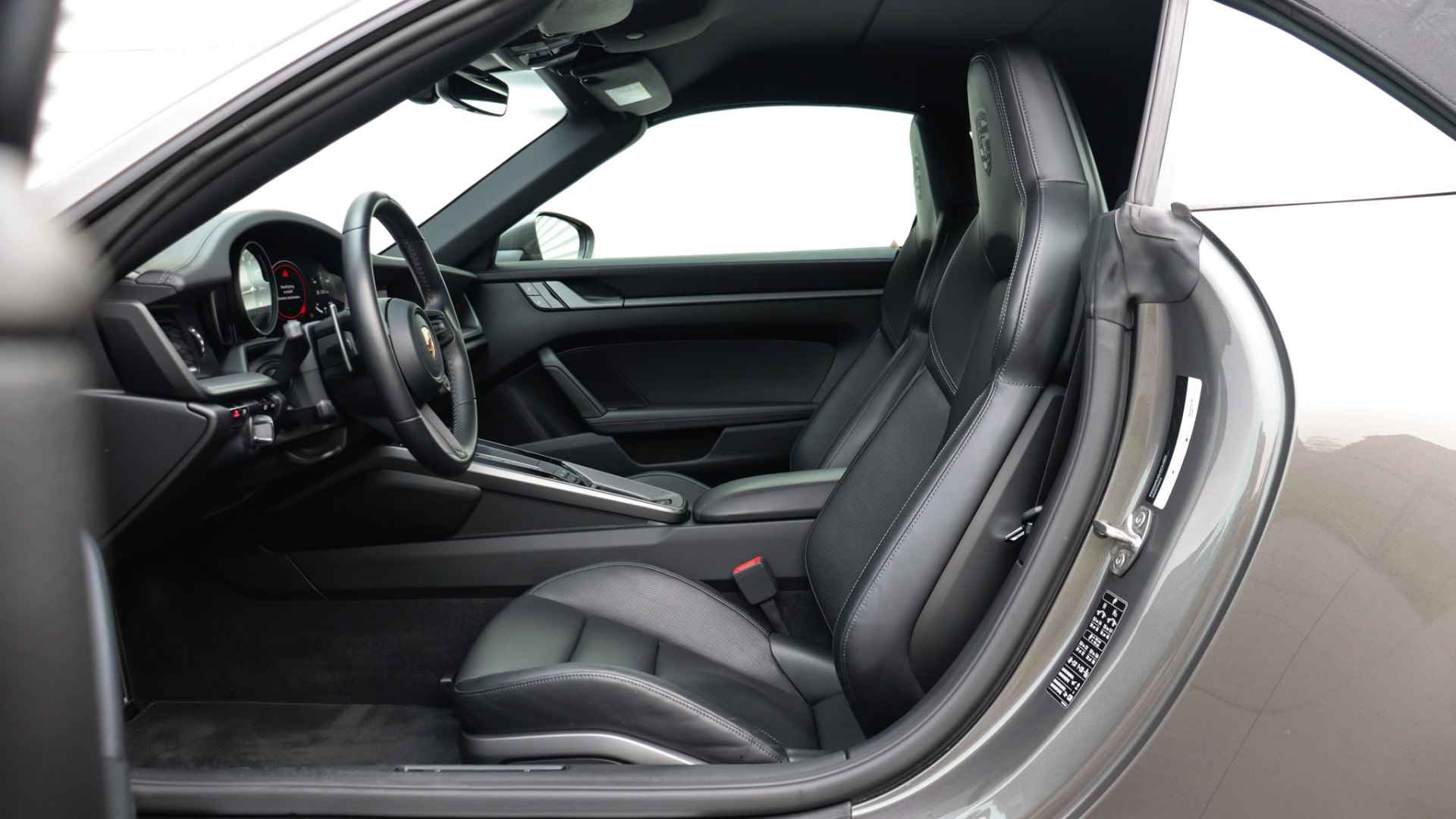 Porsche 911 Cabrio 3.0 Carrera S SportDesign | Lift | Stoelventilatie | LED Matrix | Achterasbesturing | BOSE Sound | Sportuitlaat - 29/33