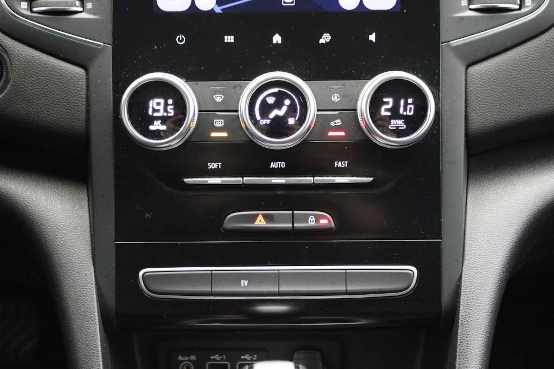 RENAULT Megane 1.6 E-Tech Plug-In Hybrid 160 Estate Business - Carplay, Camera - 18/32