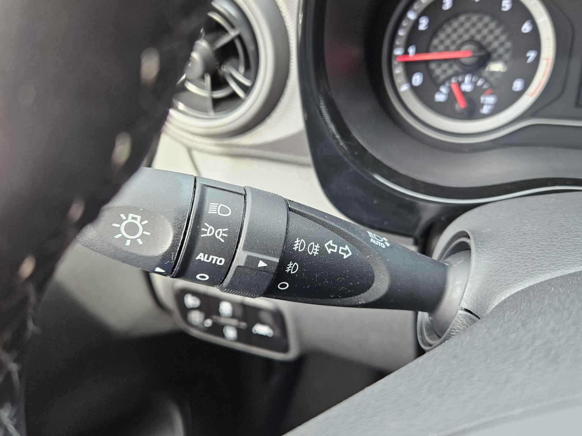 Hyundai i10 1.0 Comfort Smart Navigatie | Camera | Airco | Erg leuke Uitvoering!! - 24/32