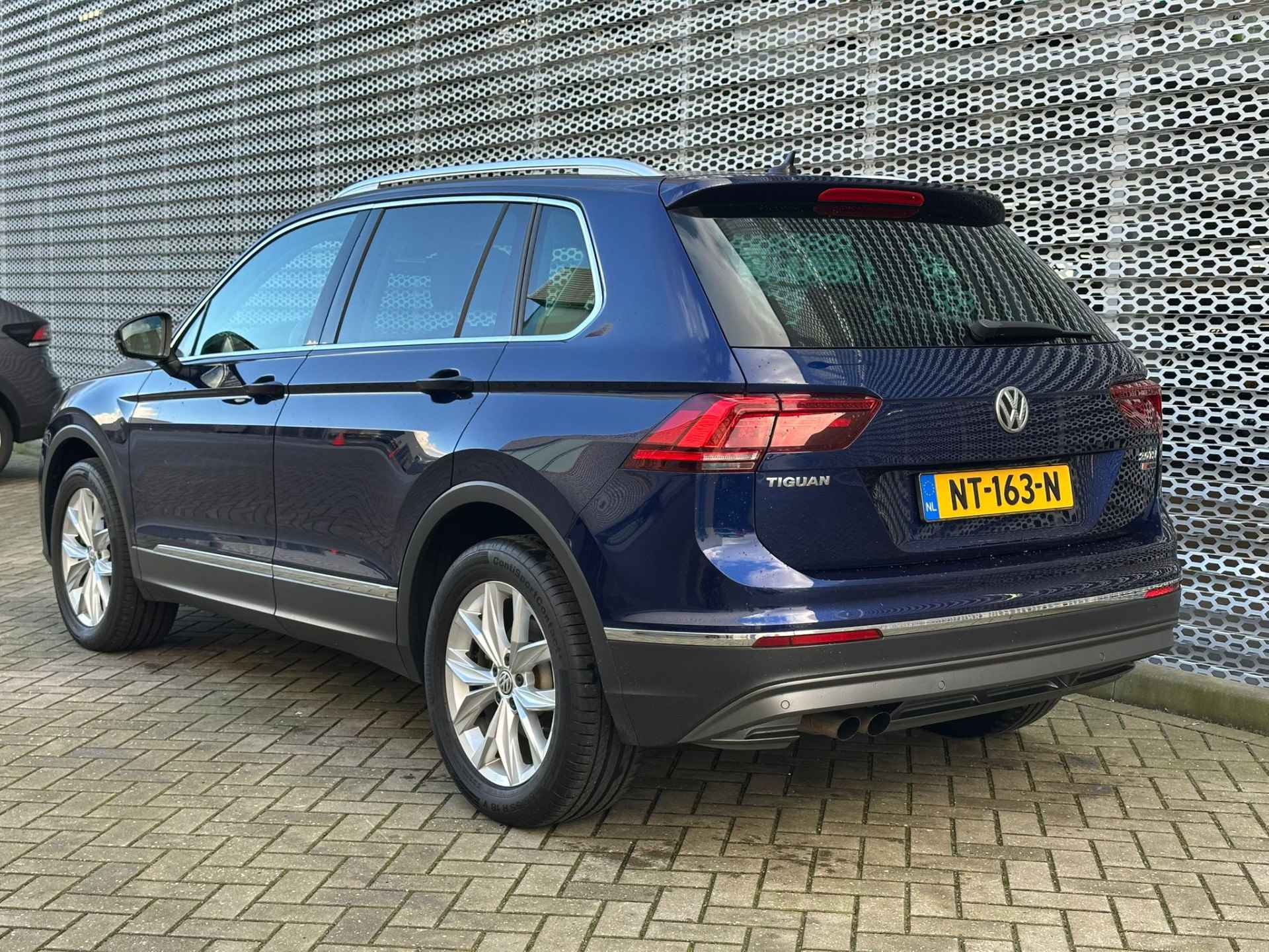 Volkswagen Tiguan 2.0 TSI 4Motion Highline / Zwenkbare Trekhaak / Panoramadak / Alarmsysteem / Parkeersensoren V+A / LED / Dodehoek Sensor - 6/29