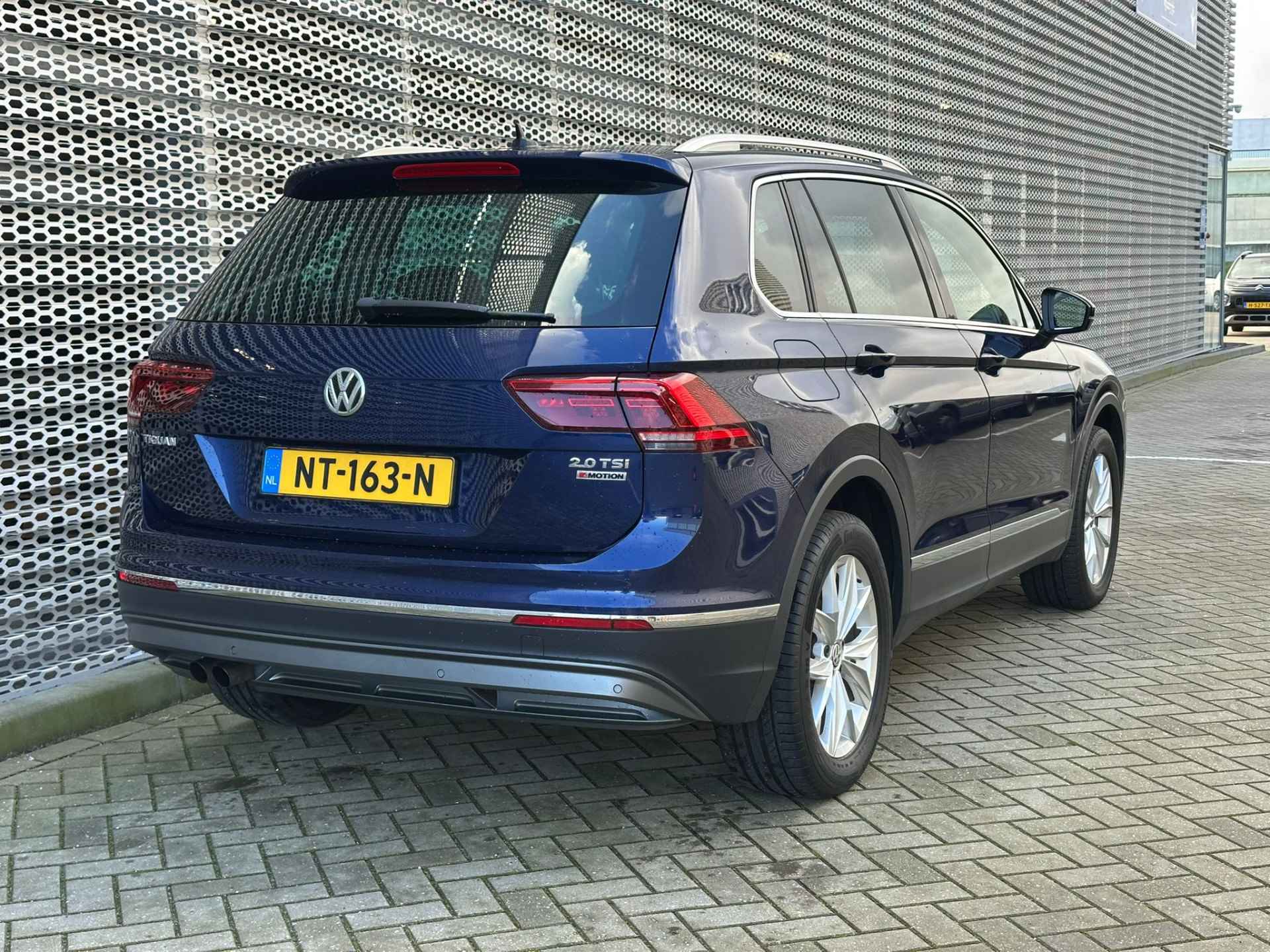 Volkswagen Tiguan 2.0 TSI 4Motion Highline / Zwenkbare Trekhaak / Panoramadak / Alarmsysteem / Parkeersensoren V+A / LED / Dodehoek Sensor - 8/29