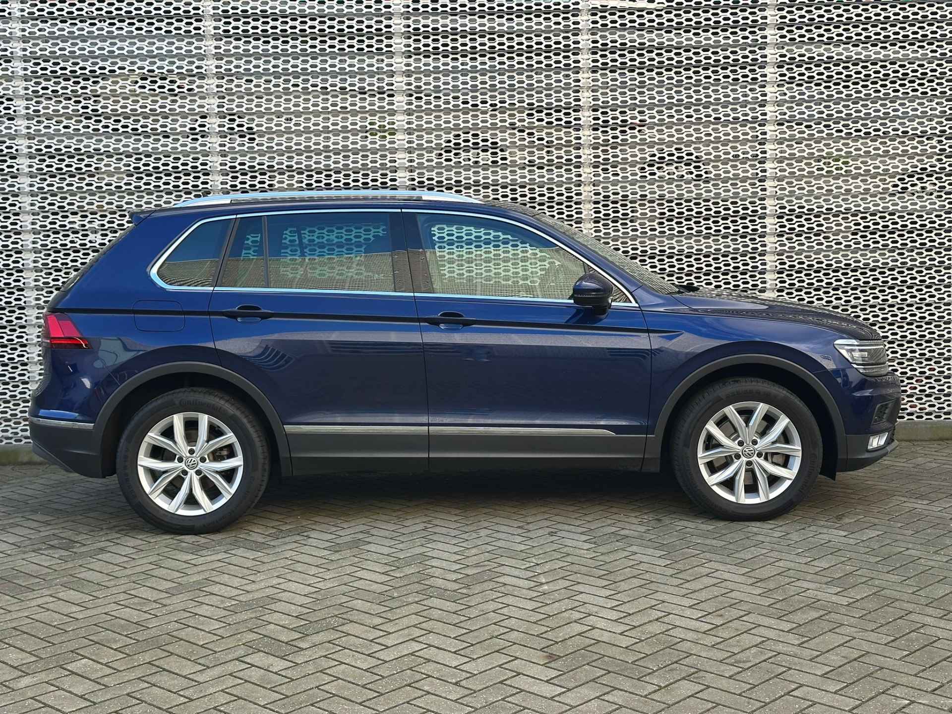 Volkswagen Tiguan 2.0 TSI 4Motion Highline / Zwenkbare Trekhaak / Panoramadak / Alarmsysteem / Parkeersensoren V+A / LED / Dodehoek Sensor - 9/29