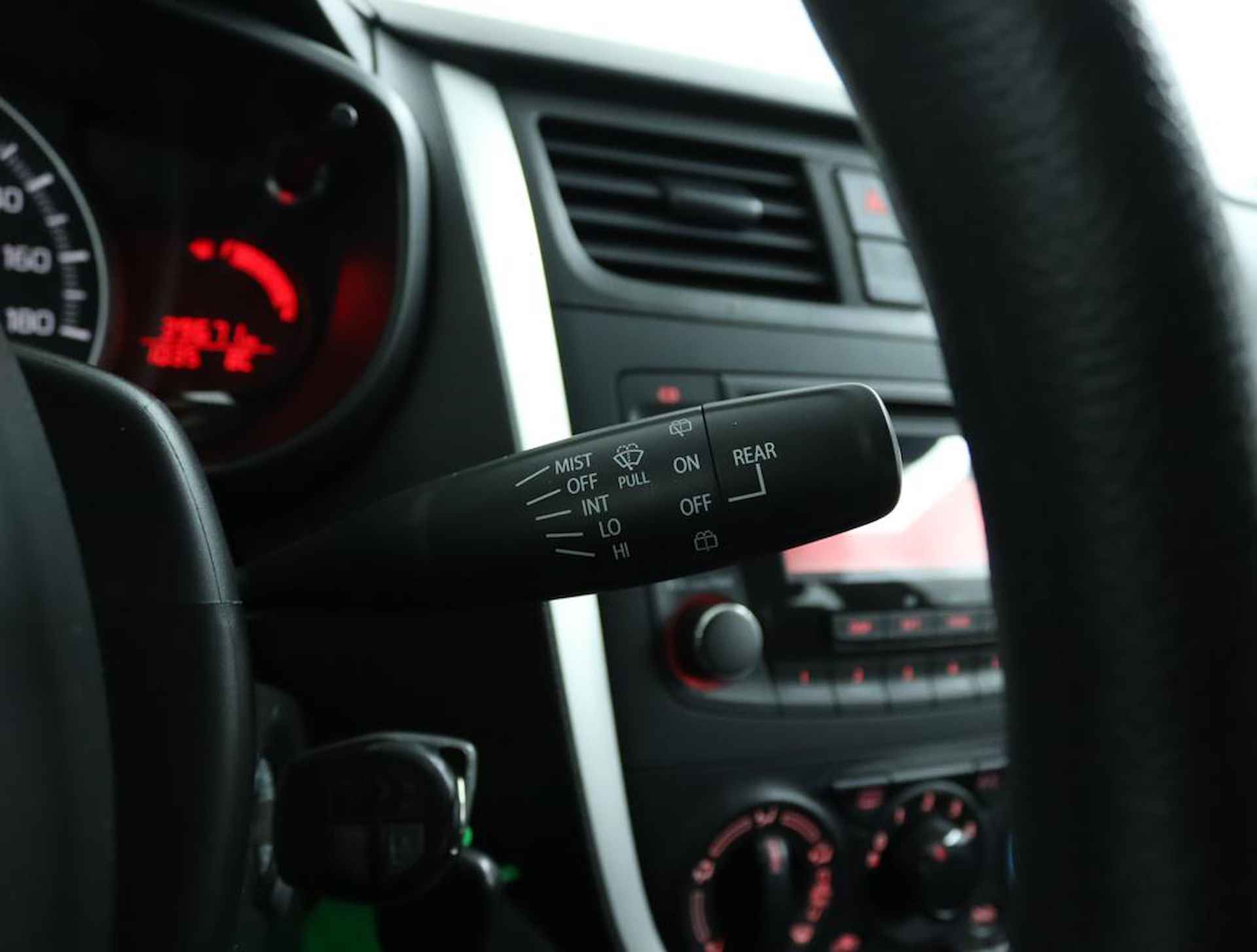 Suzuki Celerio 1.0 Comfort | Airconditioning | Centrale Portiervergrendeling met afstandbediening | Zuinig en goedkoop in wegenbelasting | - 28/40