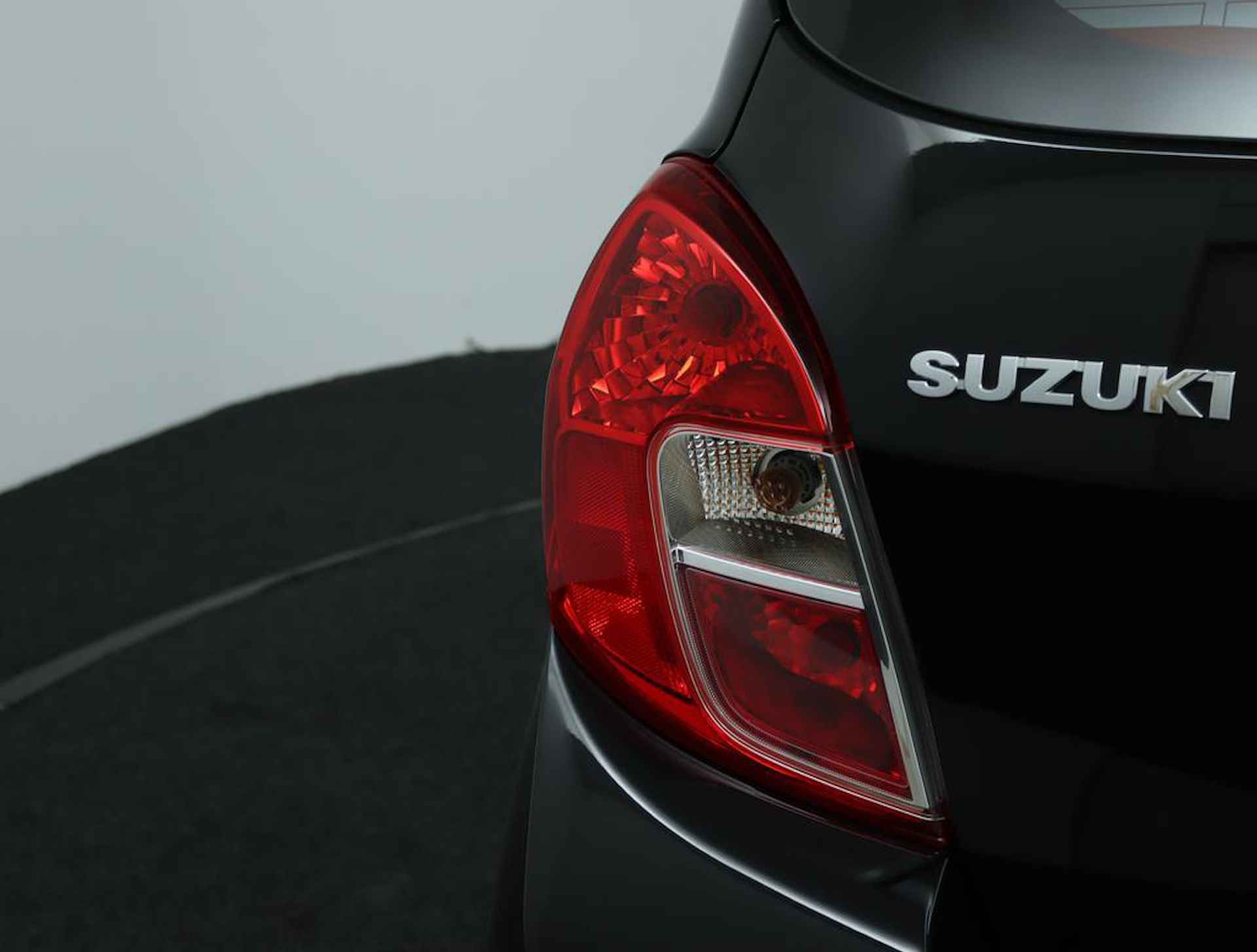 Suzuki Celerio 1.0 Comfort | Airconditioning | Centrale Portiervergrendeling met afstandbediening | Zuinig en goedkoop in wegenbelasting | - 37/40