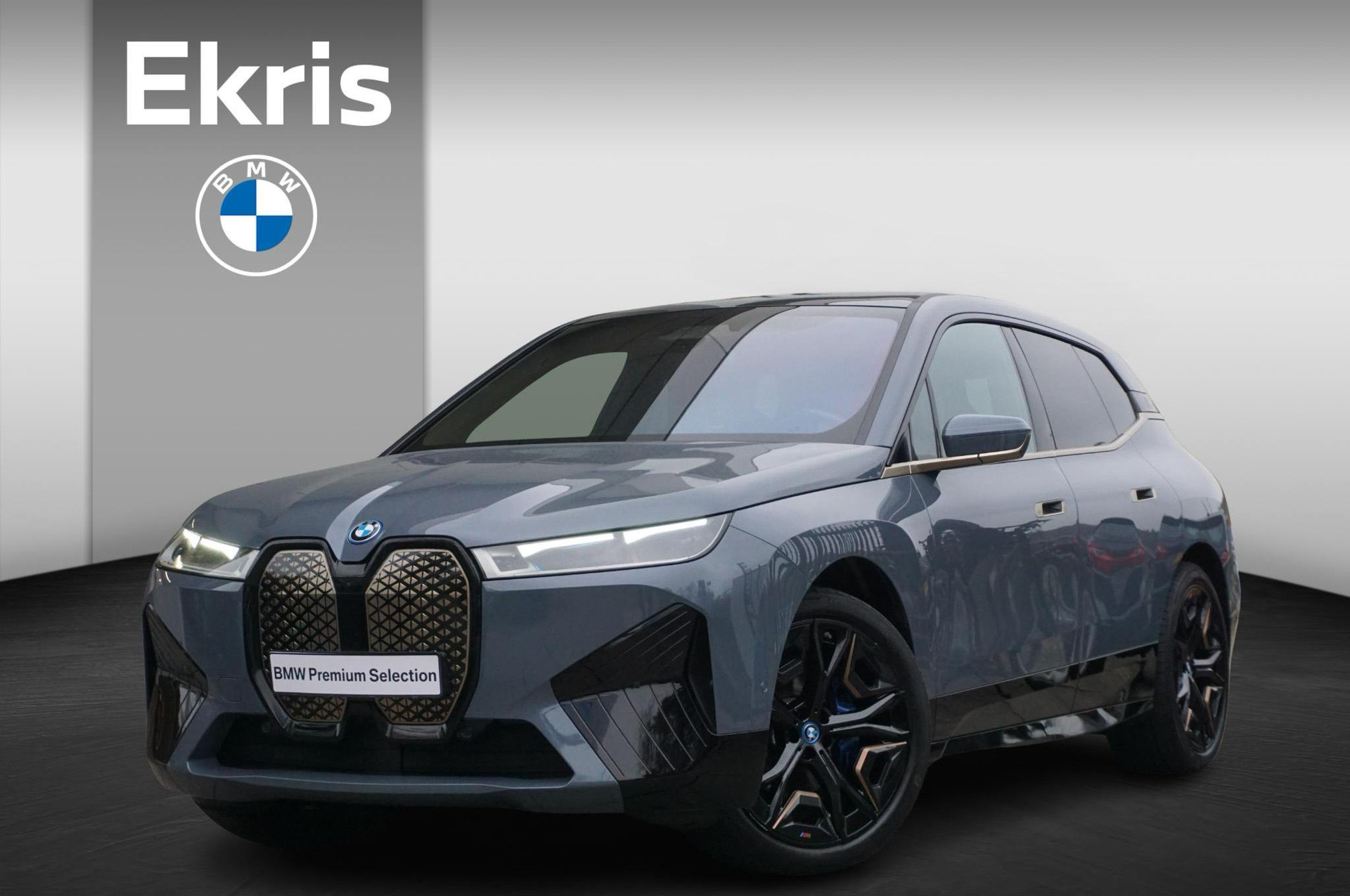 BMW iX xDrive40 77 kWh High Executive | Sportpakket | CoPilot Pack |Panorama-Glasdak Sky Lounge | Soft Close | Bowers & Wilkins | 22inch LMV