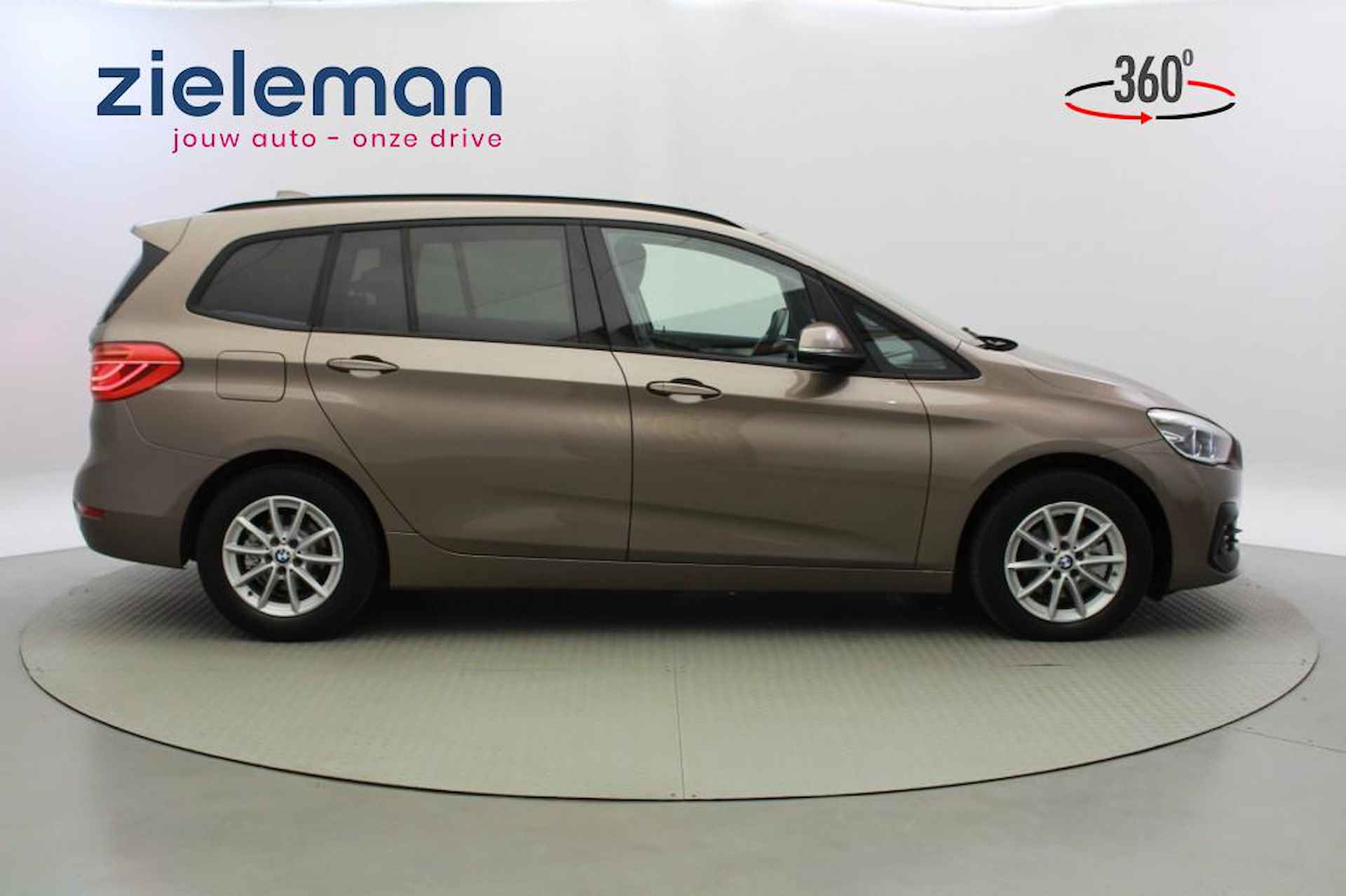 BMW 2-serie Gran Tourer 216d High Executive Automaat - Leer, Panorama, Camera - 14/42