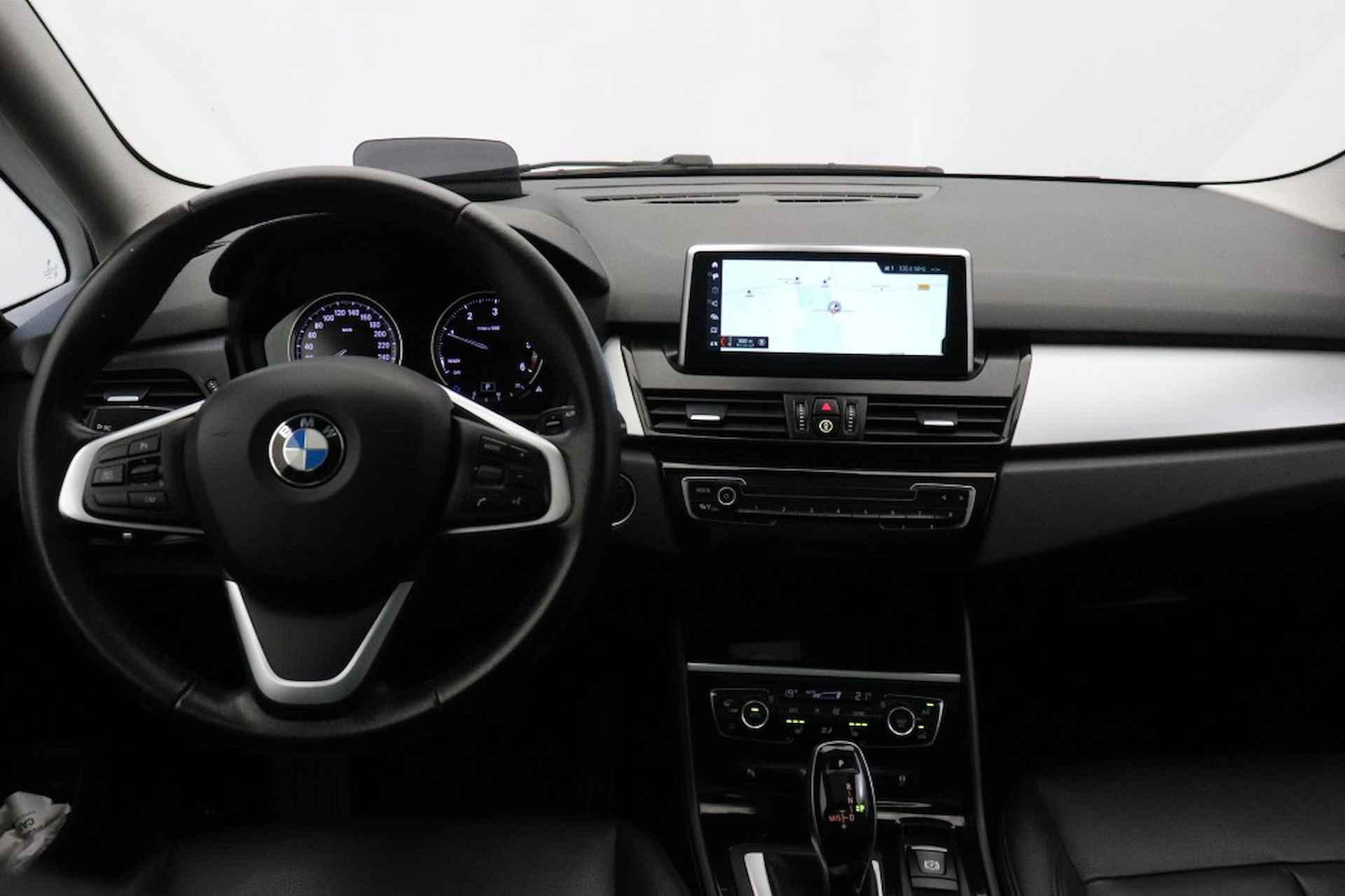 BMW 2-serie Gran Tourer 216d High Executive Automaat - Leer, Panorama, Camera - 17/42