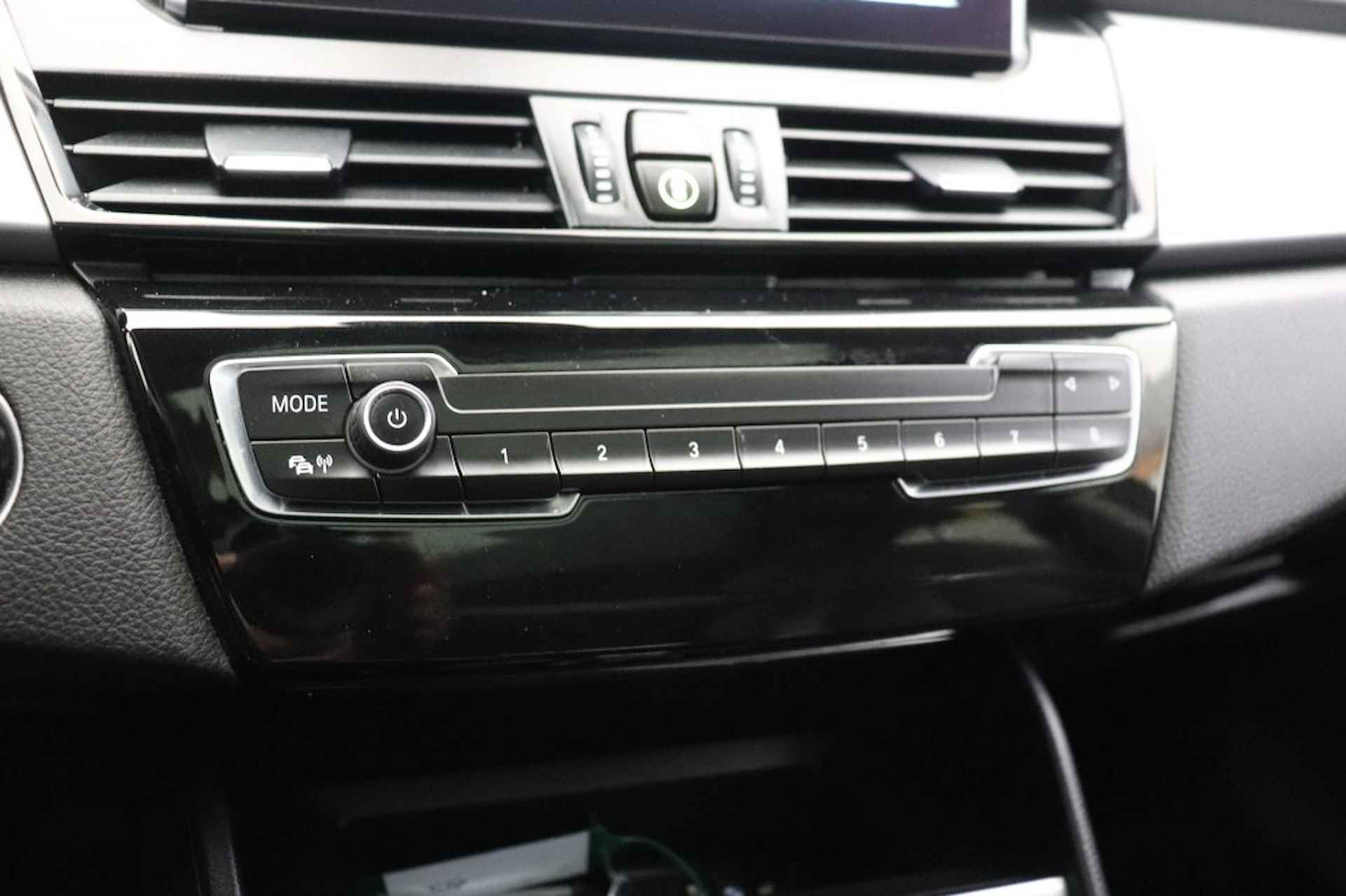 BMW 2-serie Gran Tourer 216d High Executive Automaat - Leer, Panorama, Camera - 22/42