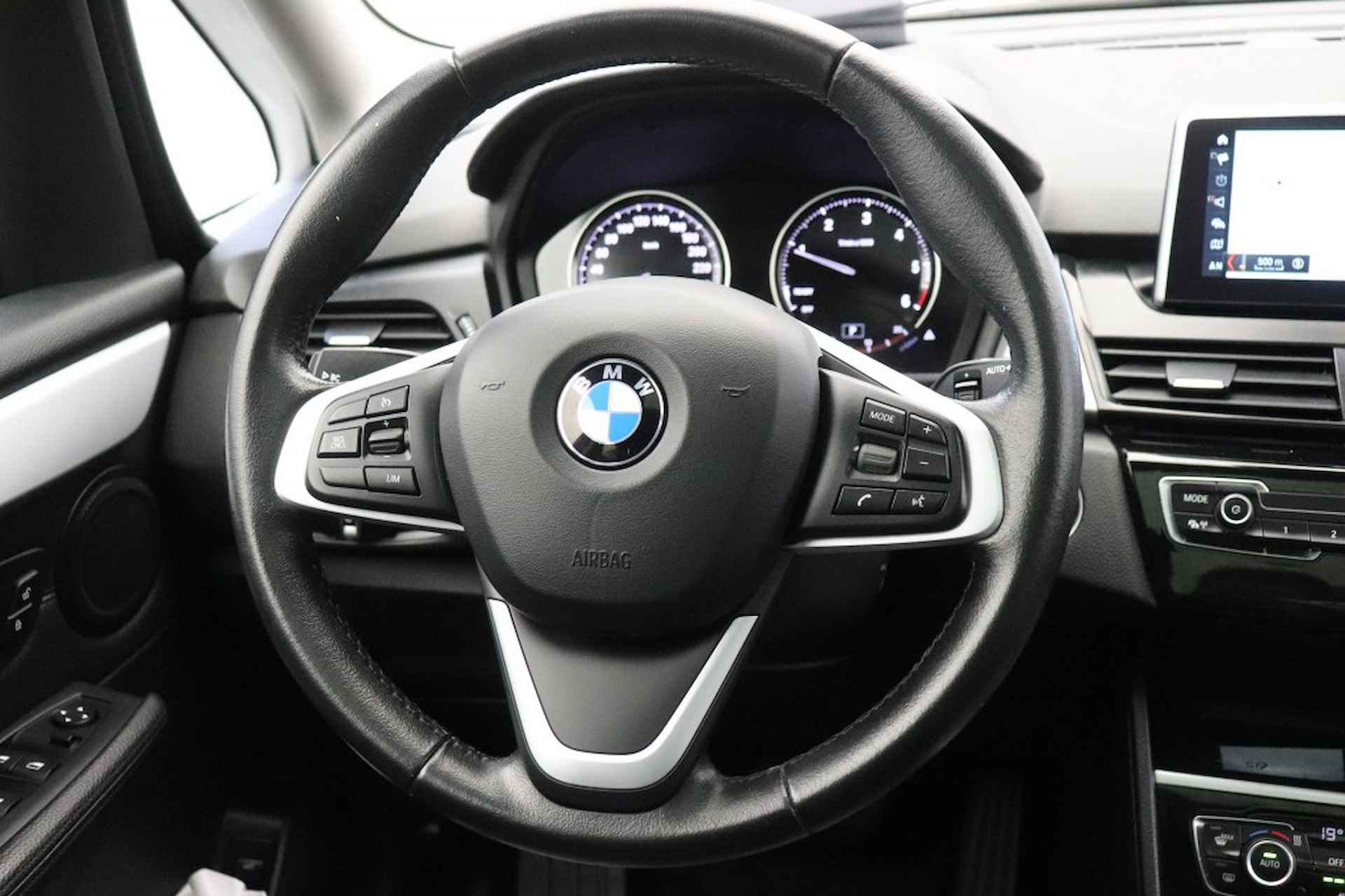 BMW 2-serie Gran Tourer 216d High Executive Automaat - Leer, Panorama, Camera - 25/42