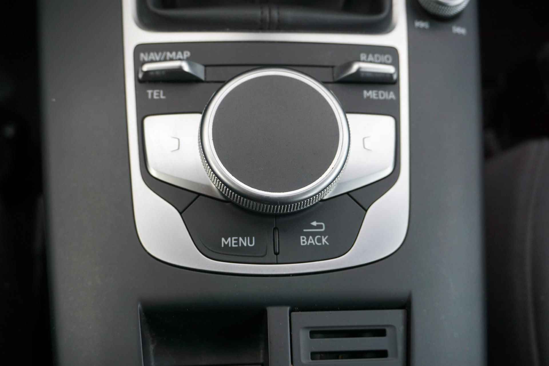 Audi A3 Limousine 30 TFSI 115pk Advance | Navigatie | Parkeersensoren Achter - 29/43