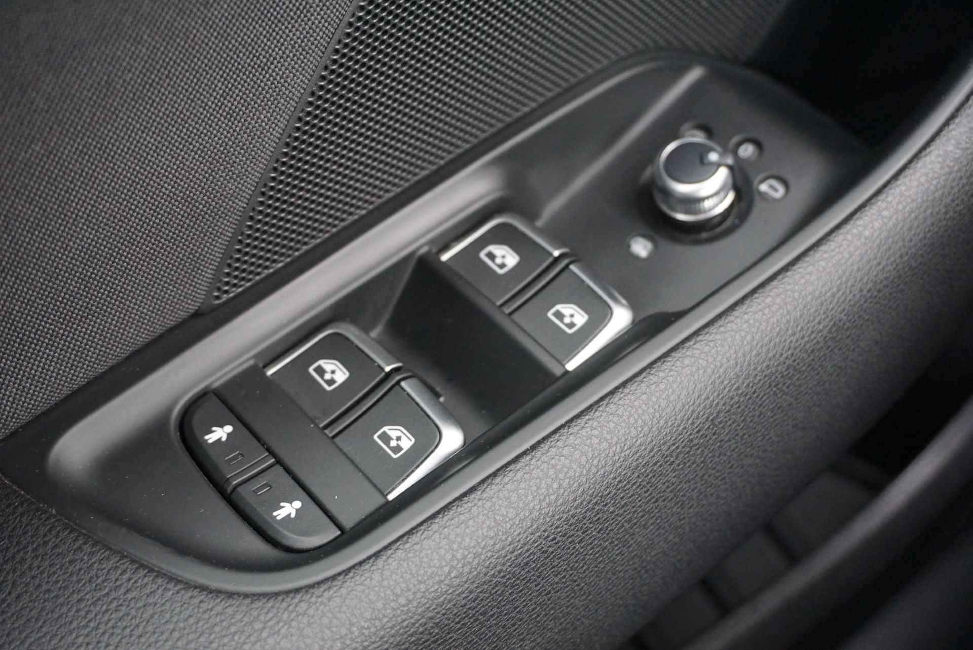Audi A3 Limousine 30 TFSI 115pk Advance | Navigatie | Parkeersensoren Achter - 34/43