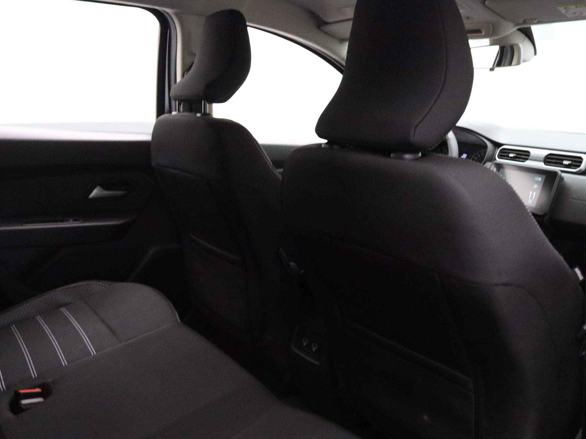 Dacia Duster TCe 150pk Journey EDC/Automaat ALL-IN PRIJS! Climate control | Navig | 17" inch velgen - 40/43