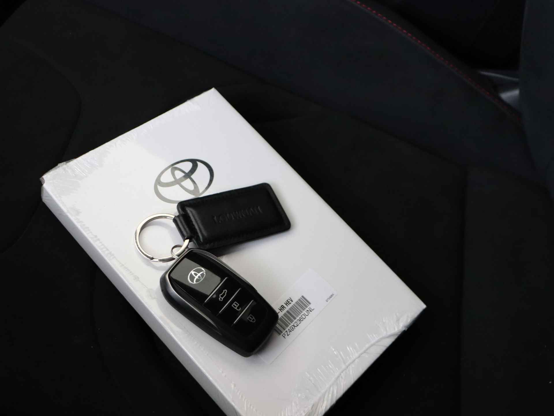 Toyota C-HR Hybrid 200 GR SPORT Première Edition | Panoramadak | JBL | Apple CarPlay | - 13/63