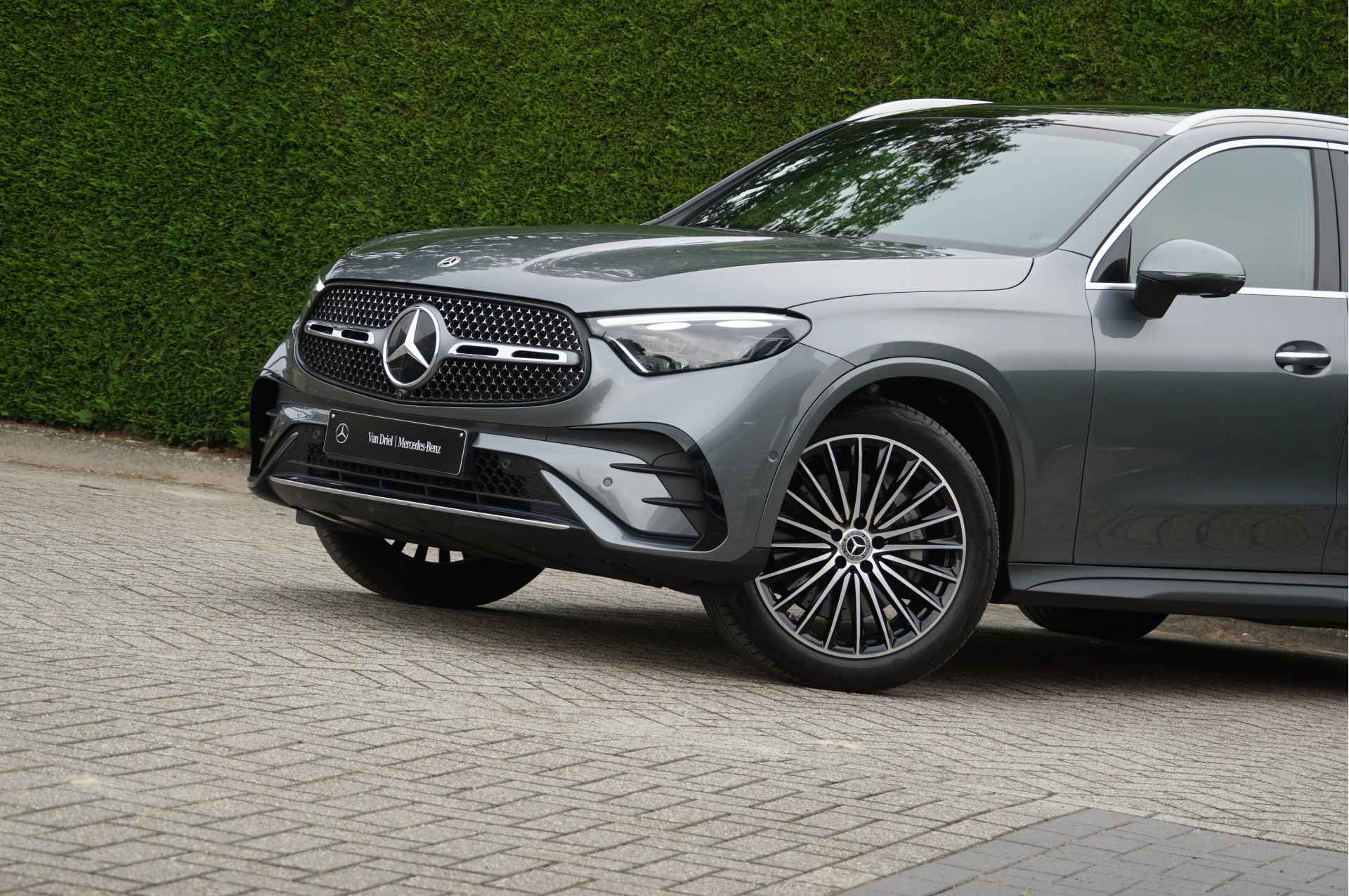 Mercedes-Benz GLC GLC 300 e 4M AMG Line | Achterasbesturing Luchtvering Burmester Trekhaak Rijassistentie - 23/50