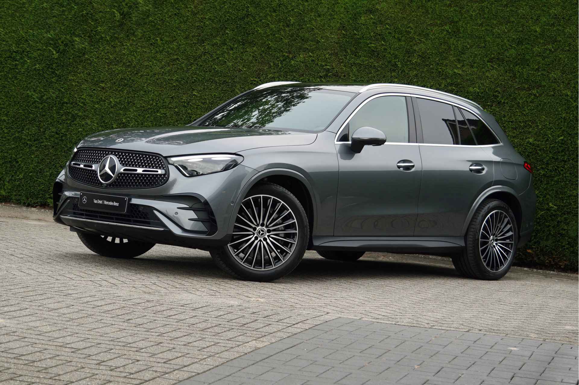 Mercedes-Benz GLC GLC 300 e 4M AMG Line | Achterasbesturing Luchtvering Burmester Trekhaak Rijassistentie - 39/50