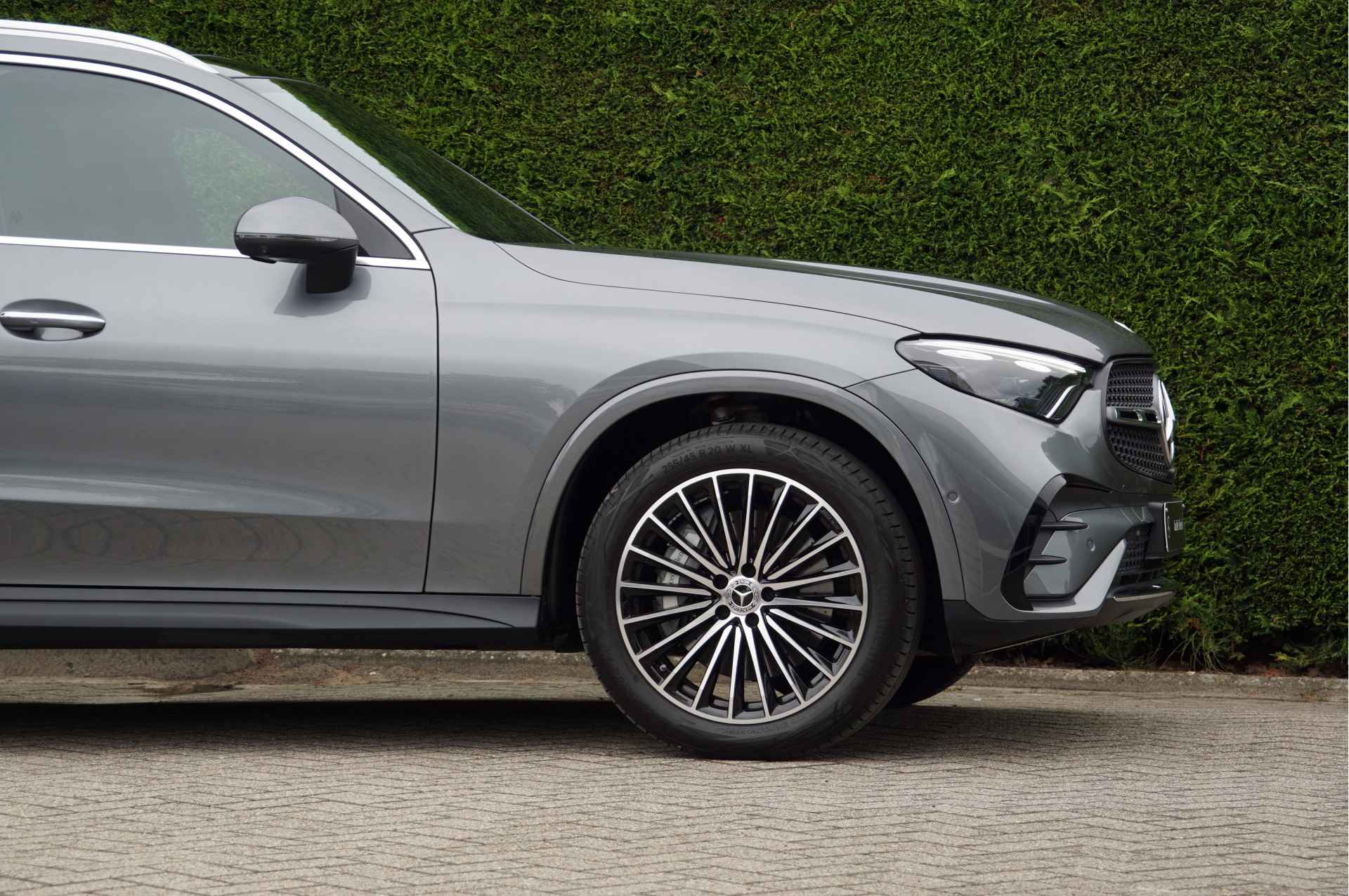 Mercedes-Benz GLC GLC 300 e 4M AMG Line | Achterasbesturing Luchtvering Burmester Trekhaak Rijassistentie - 47/50