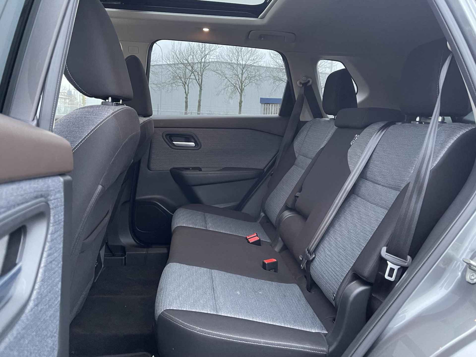 Nissan X-Trail 1.5 e-4orce N-Connecta 4WD 7p. Lounge Pack / PRIJS = RIJKLAAR! / Panoramadak | Adapt. Cruise Control | 360° Camera | Dodehoek | Apple Carplay/Android Auto - 12/28