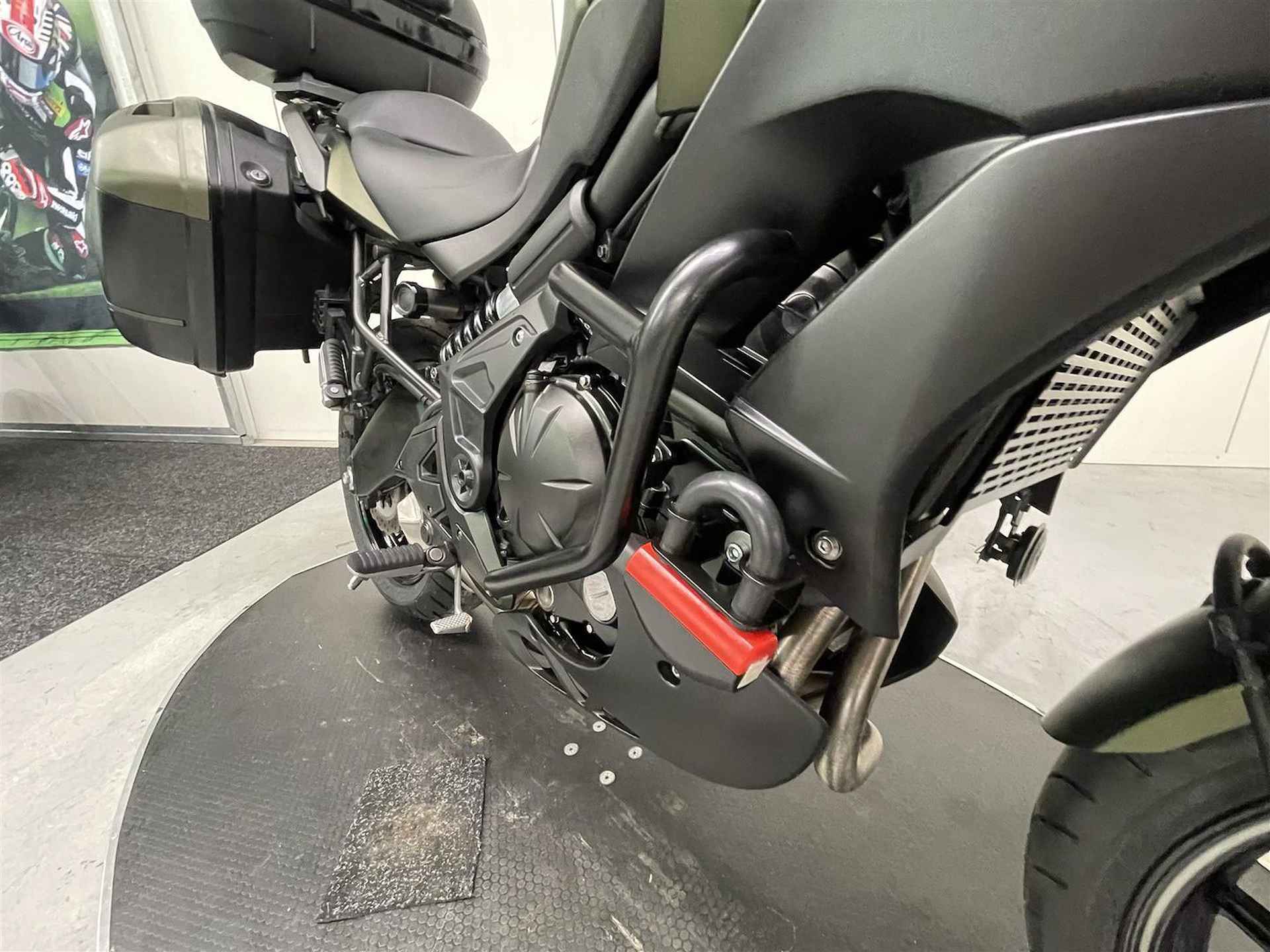 Kawasaki Versys 650 ABS GRAND TOURER - 2018 - 17/25