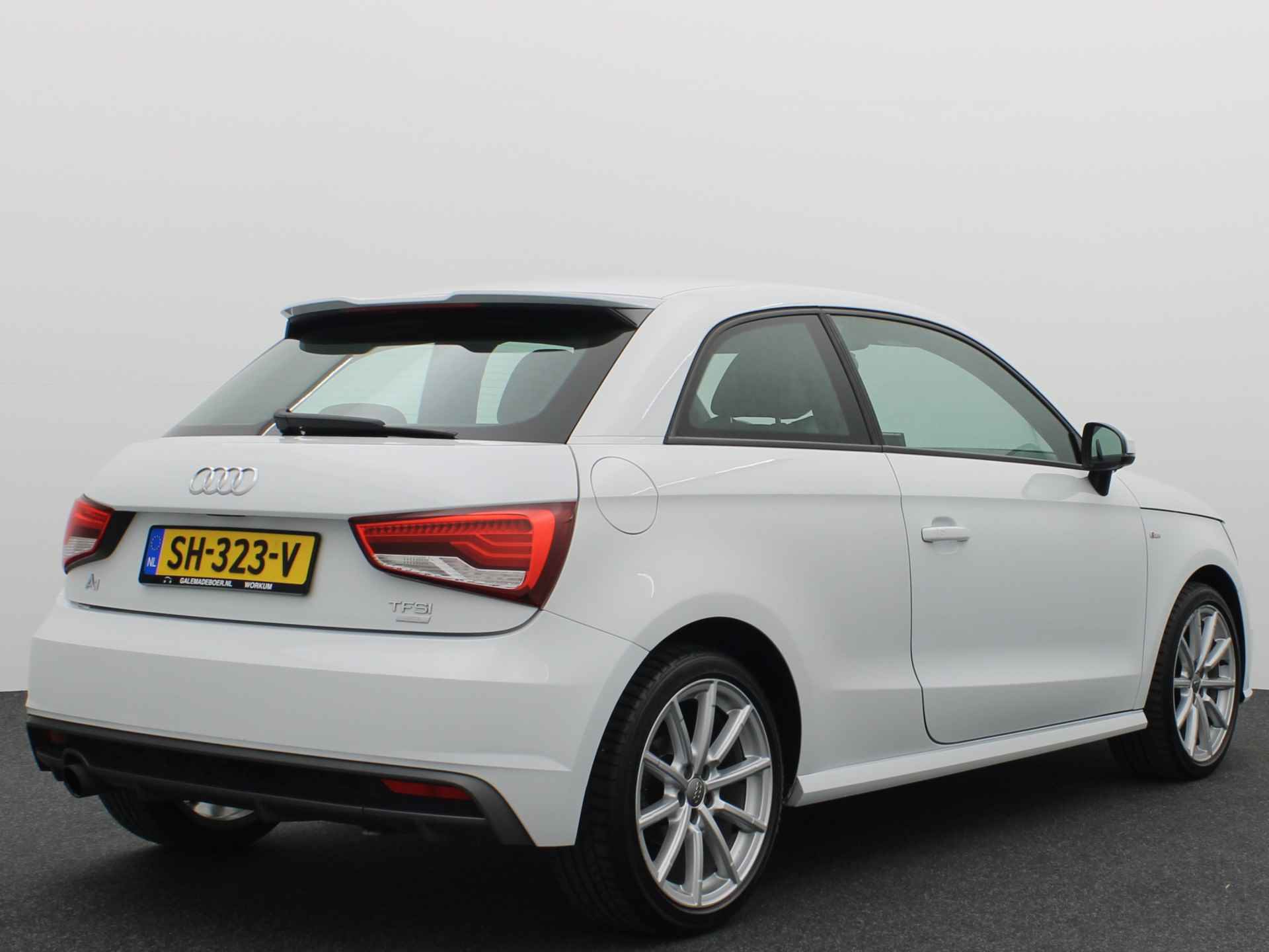 Audi A1 1.0 TFSI Advance Sport S-LINE / AUTOMAAT / XENON / NAVI / AIRCO / BLUETOOTH / CRUISE / NL-AUTO - 18/52