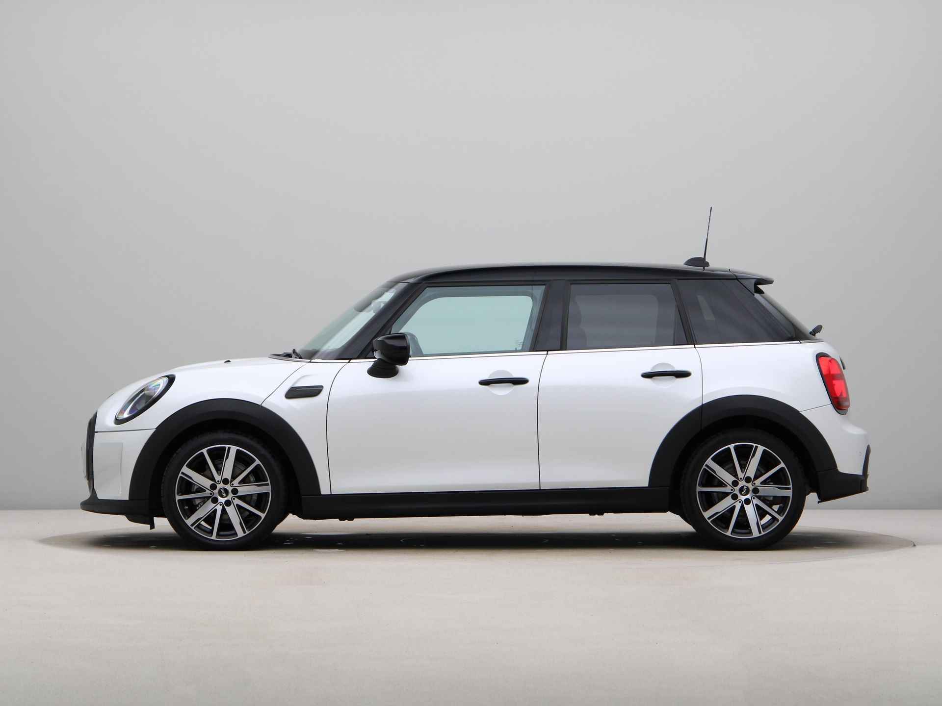 MINI 5-deurs Cooper Camden Edition Aut. - 13/24