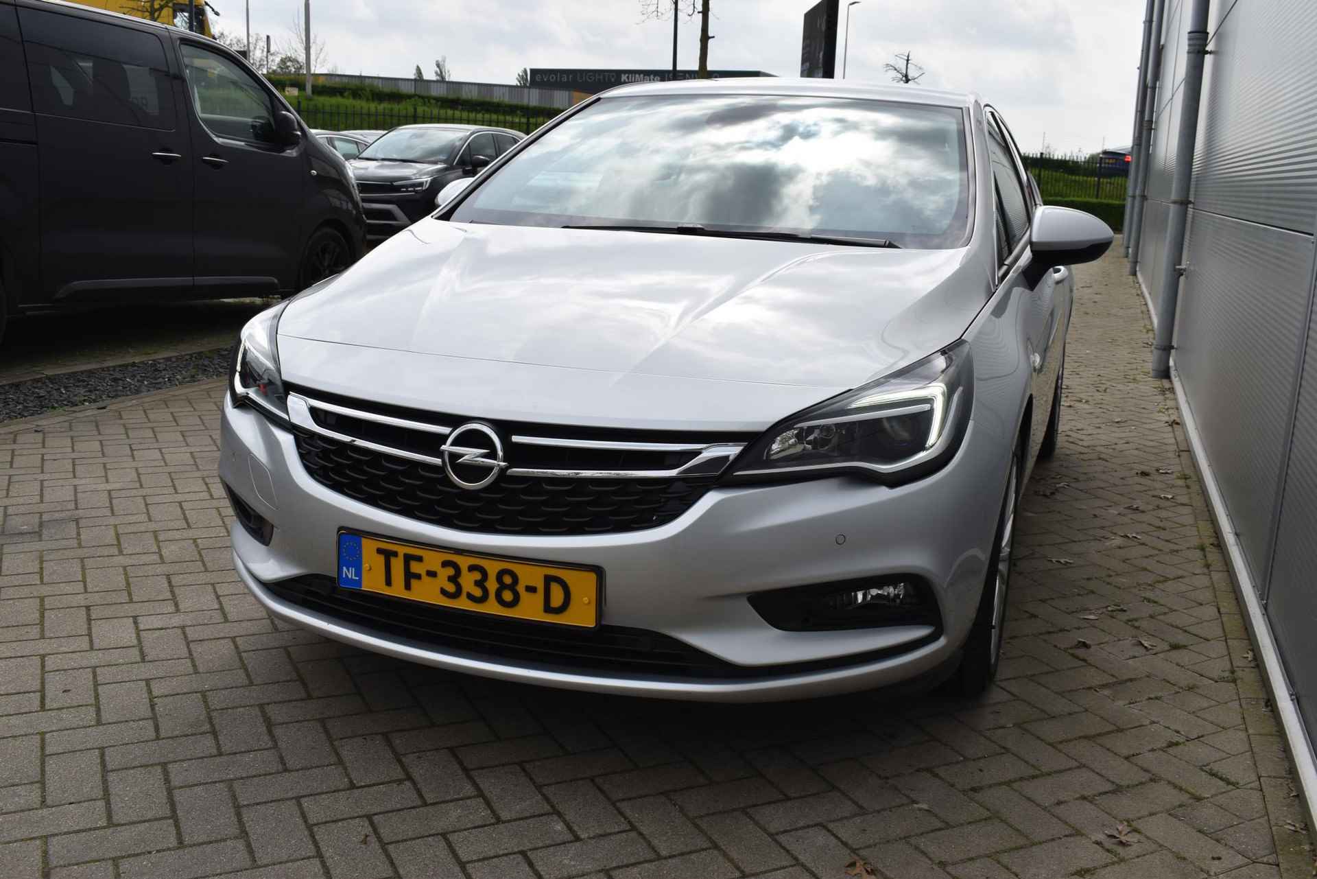 Opel Astra 1.4 Innovation NAVI / PDC / LMV / ECC - 8/44