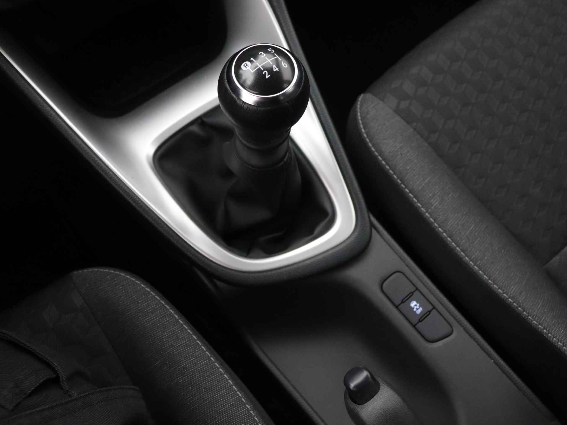 Toyota Yaris 1.5 VVT-i Active | Airco | Apple CarPlay / Android Auto | Achteruitrijcamera | Adaptive Cruise Control | - 11/36
