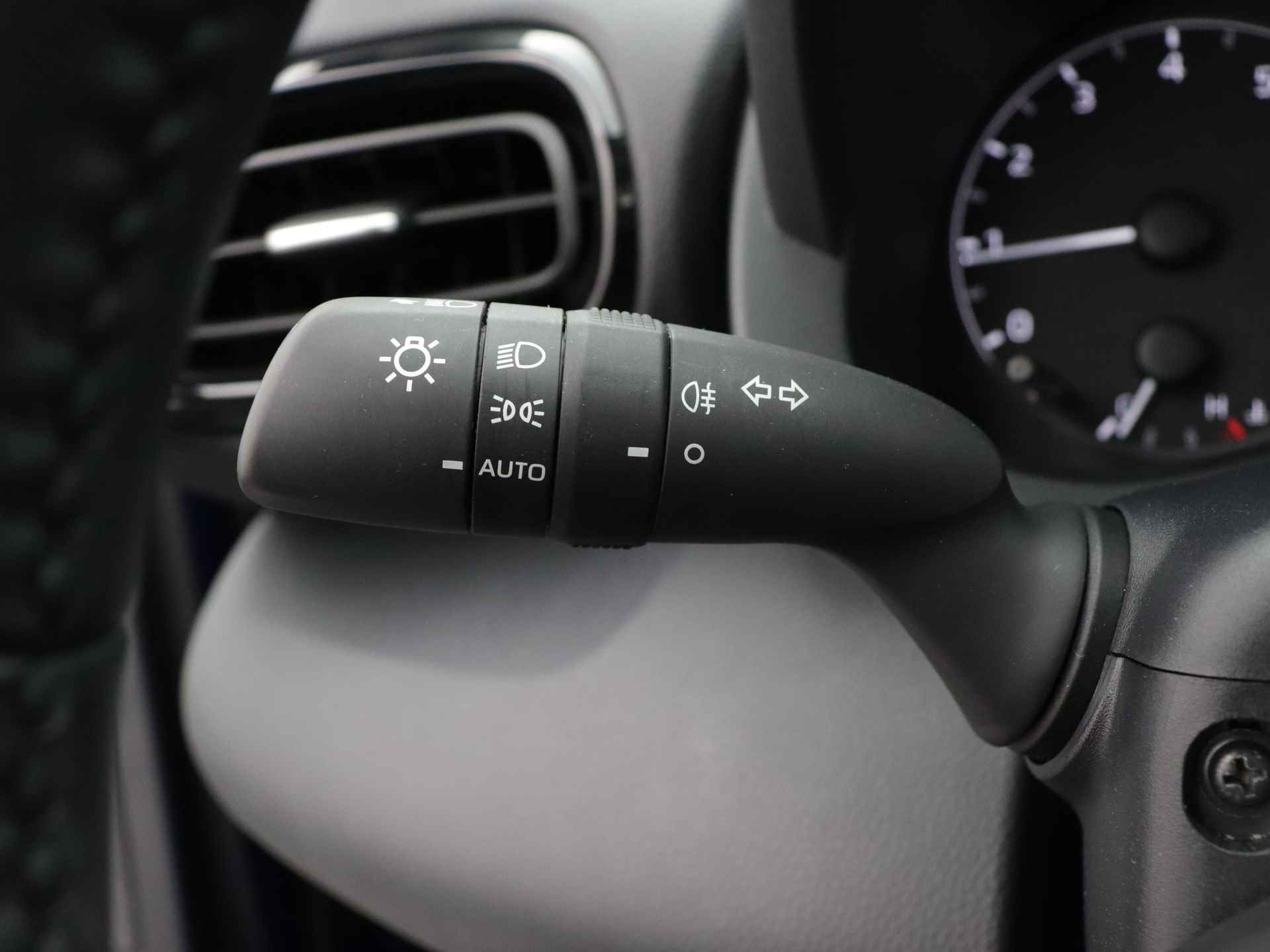 Toyota Yaris 1.5 VVT-i Active | Airco | Apple CarPlay / Android Auto | Achteruitrijcamera | Adaptive Cruise Control | - 20/36