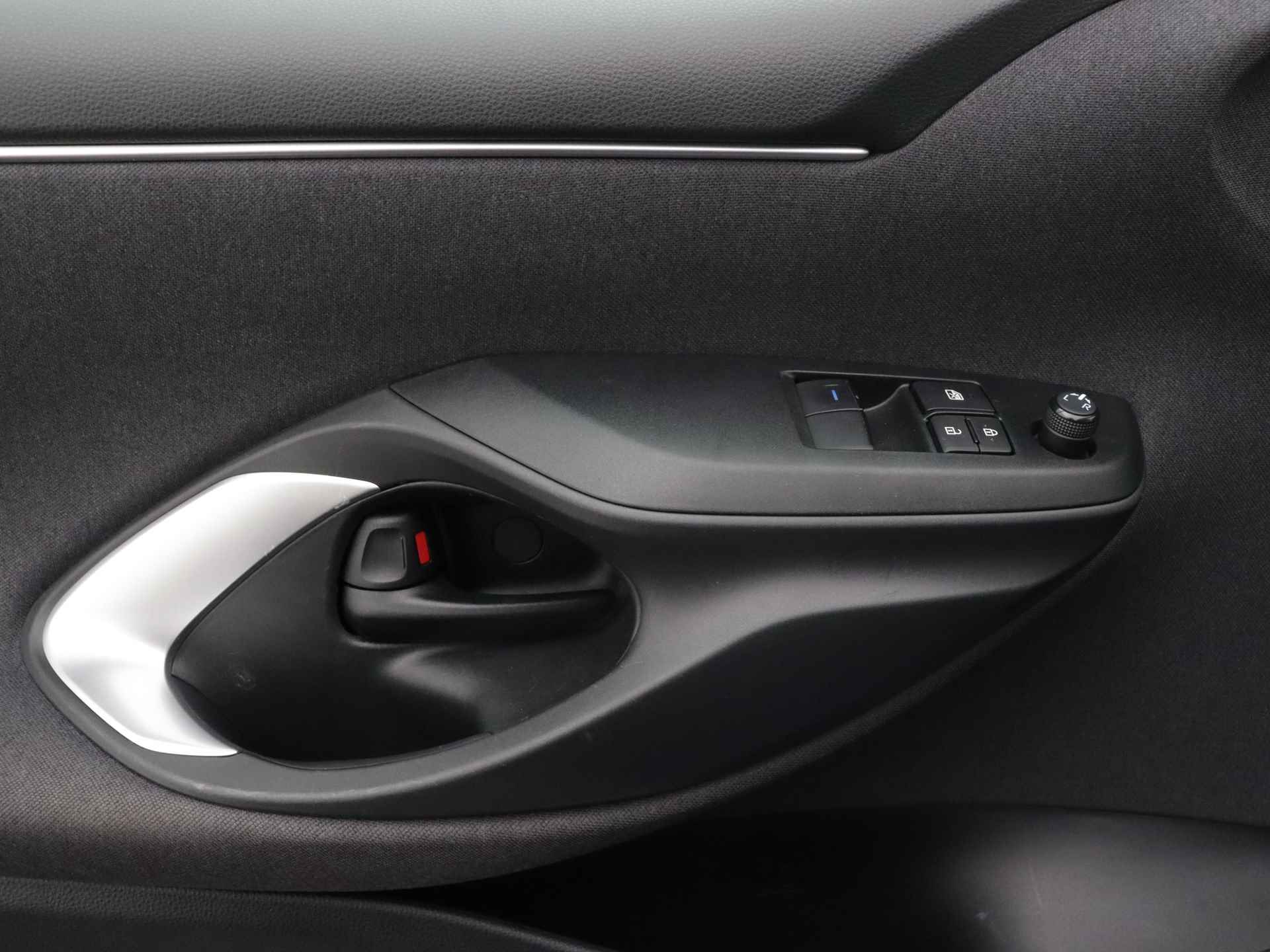 Toyota Yaris 1.5 VVT-i Active | Airco | Apple CarPlay / Android Auto | Achteruitrijcamera | Adaptive Cruise Control | - 28/36