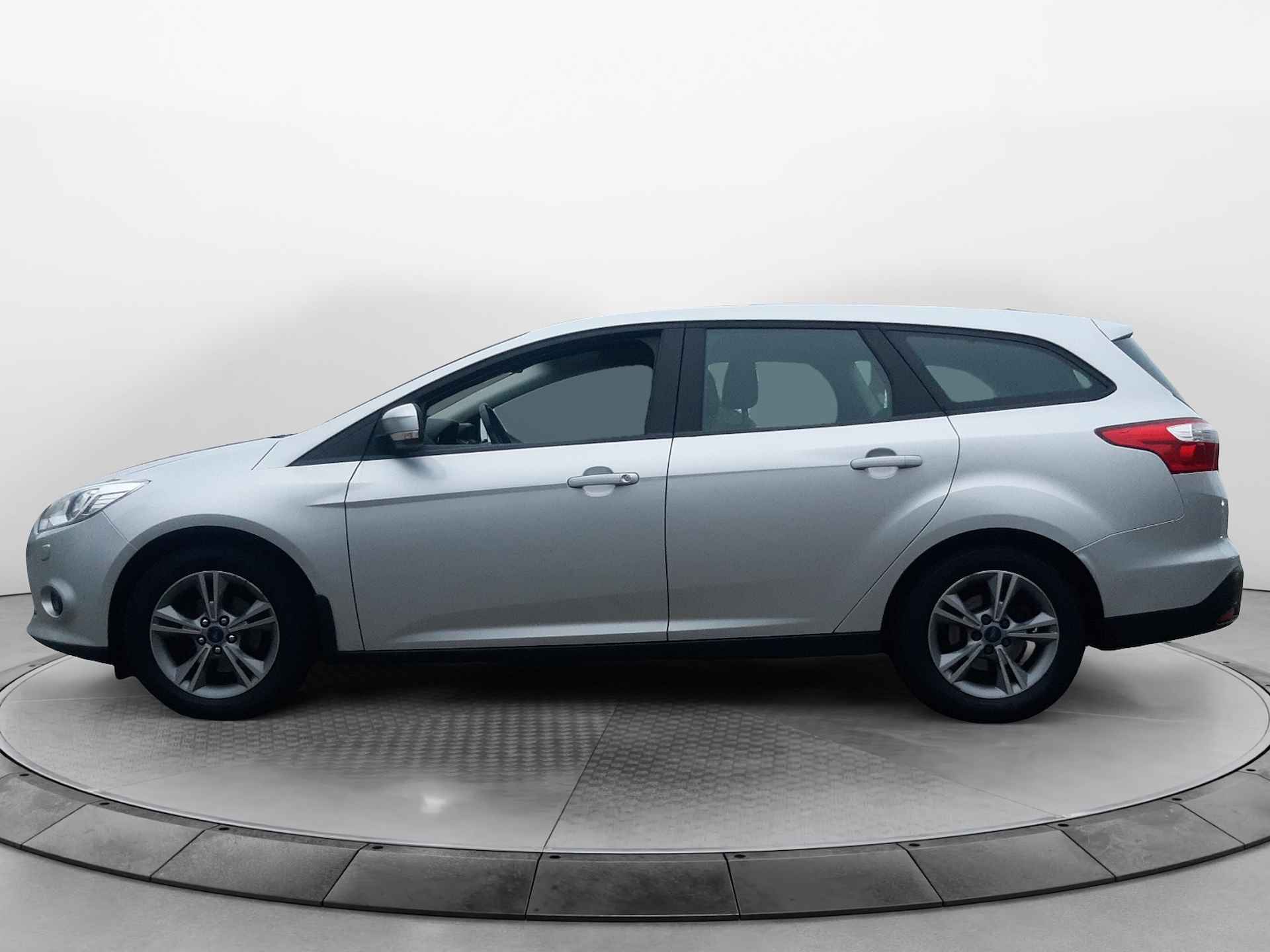 Ford FOCUS Wagon 1.0 EcoBoost Trend (101 PK) Keurig-Onderh., BOVAG-Garantie. Trekhaak, L.M.Velgen, Voorruitverwarming, Cruise-Control, Voorstoelen-Verwarmd, Nwe-Distributieriem - 18/37