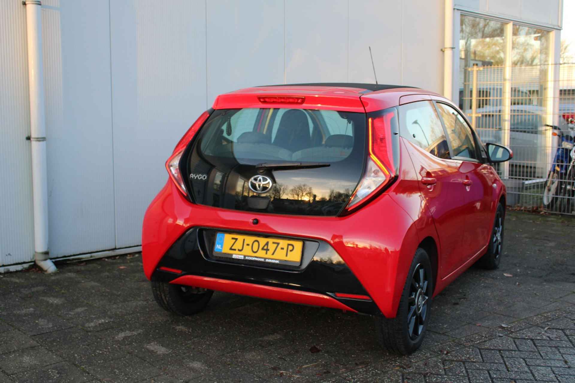 Toyota Aygo 1.0 VVT-i x-play Cabrio - 3/27