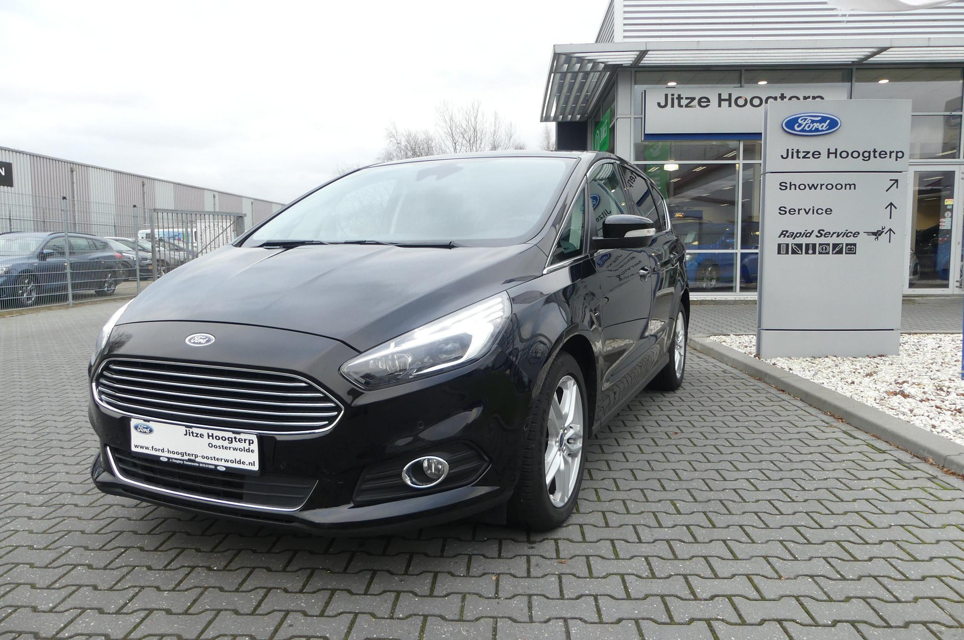 Ford S-Max 1.5 Titanium 7p. 150PK.7 PERSOONS.NAVI.CAMERA.WINTERPACK.KEYLESS.PANTHER BLACK.67865KM.