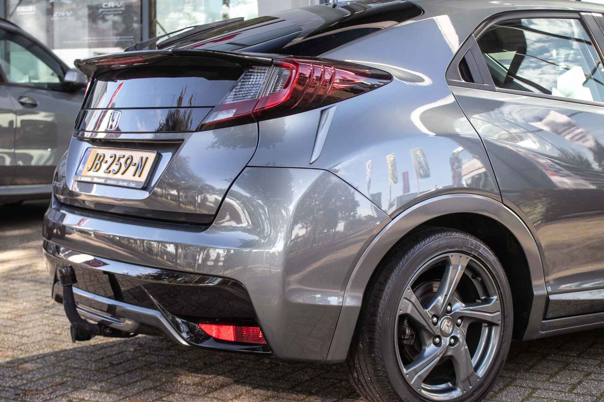 Honda Civic 1.4i-Vtec X-Edition - All in rijklaarprijs | Trekhaak | Navi | Dealer ond. | 12 mnd Bovag. - 29/39