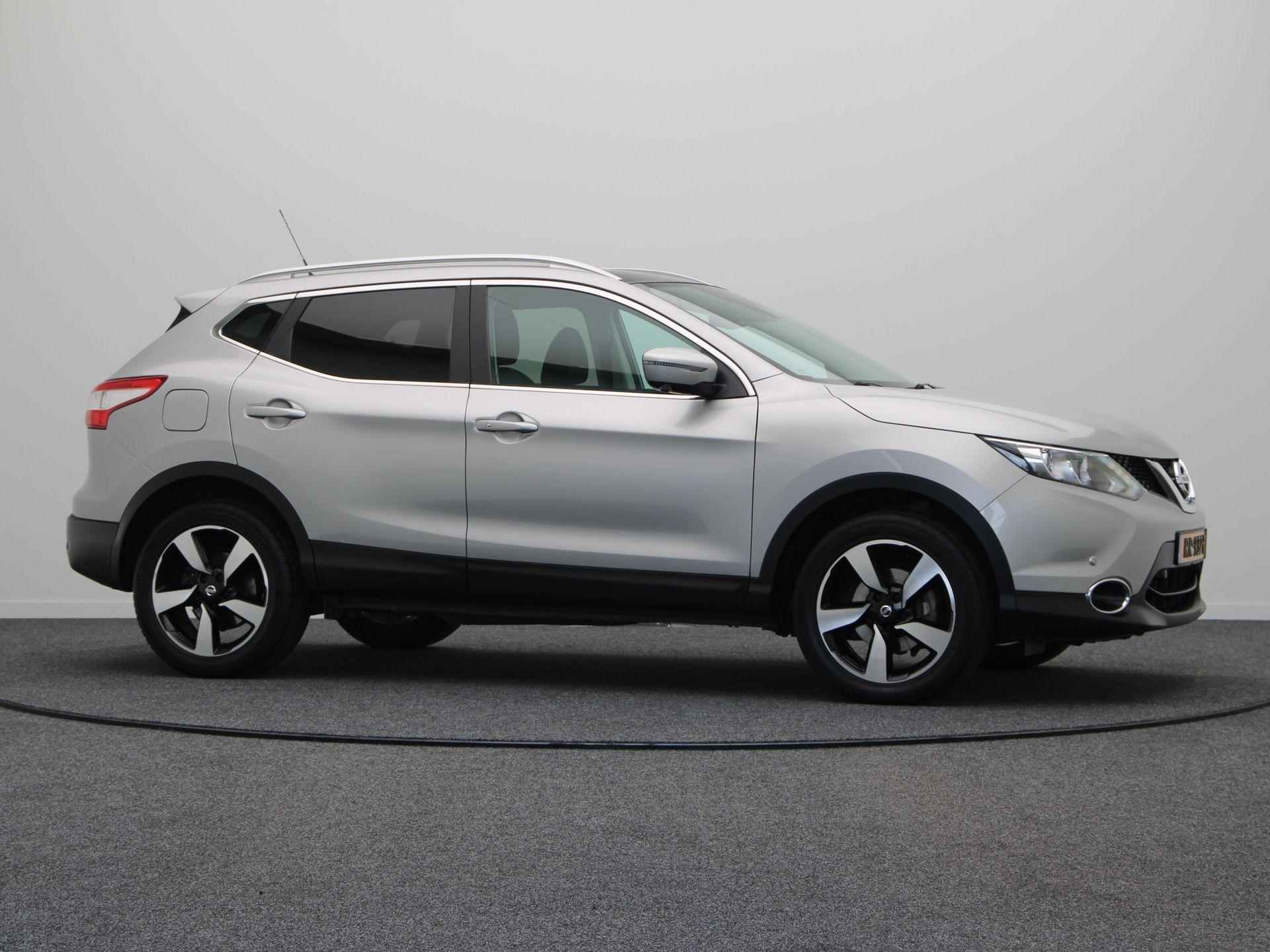 Nissan Qashqai 115pk N-Connecta | Panoramadak | Keyless Entry | Trekhaak | Navigatie | - 13/43