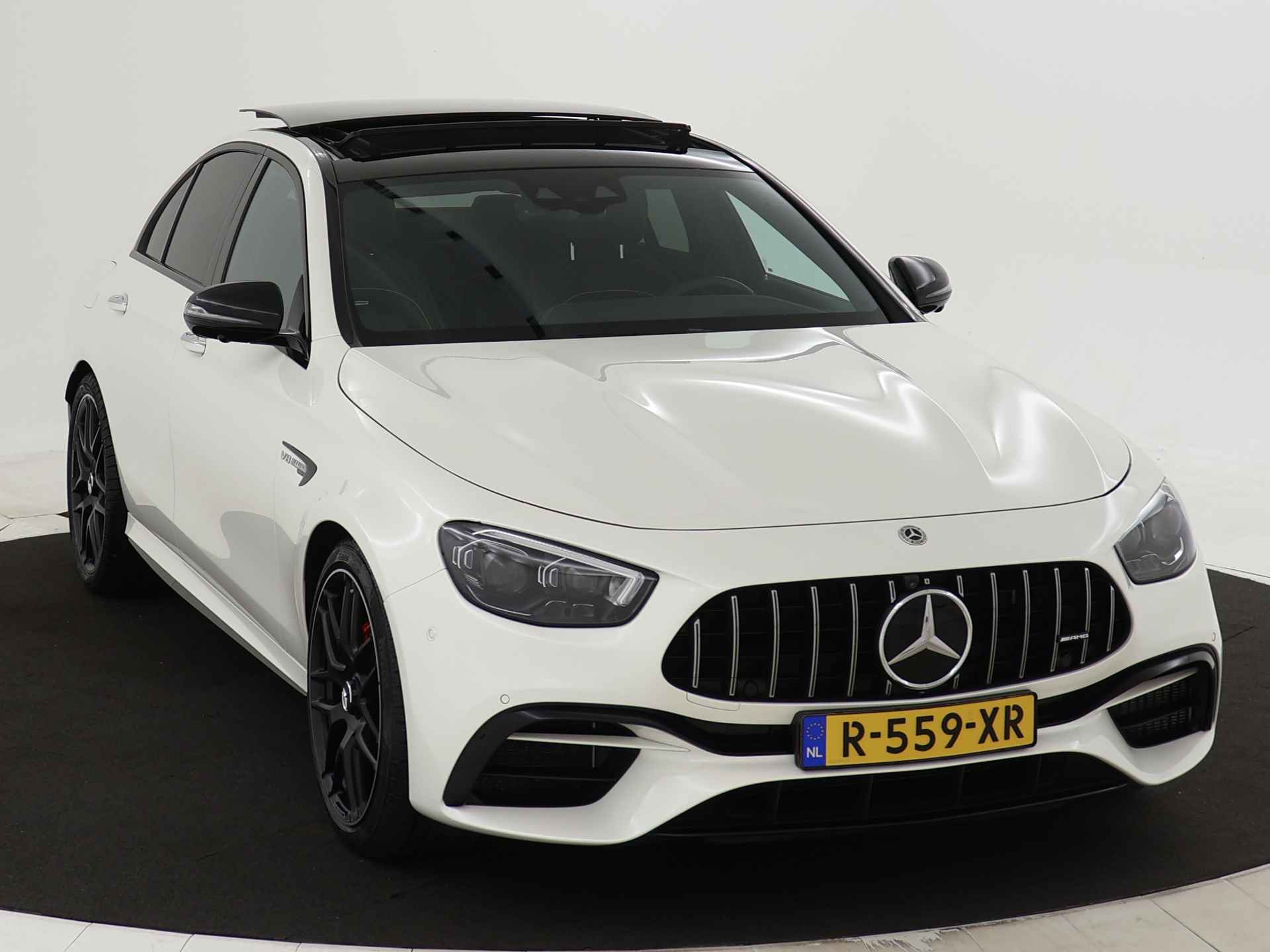 Mercedes-Benz E-Klasse 63S AMG 4-MATIC+ 612 pk V8 | AMG Driver Pack | Panoramadak | Rijassistentie Pack | Burmester Audio | Memory | Augmented Reality | Inclusief 24 maanden MB Certified garantie voor Europa. - 29/44