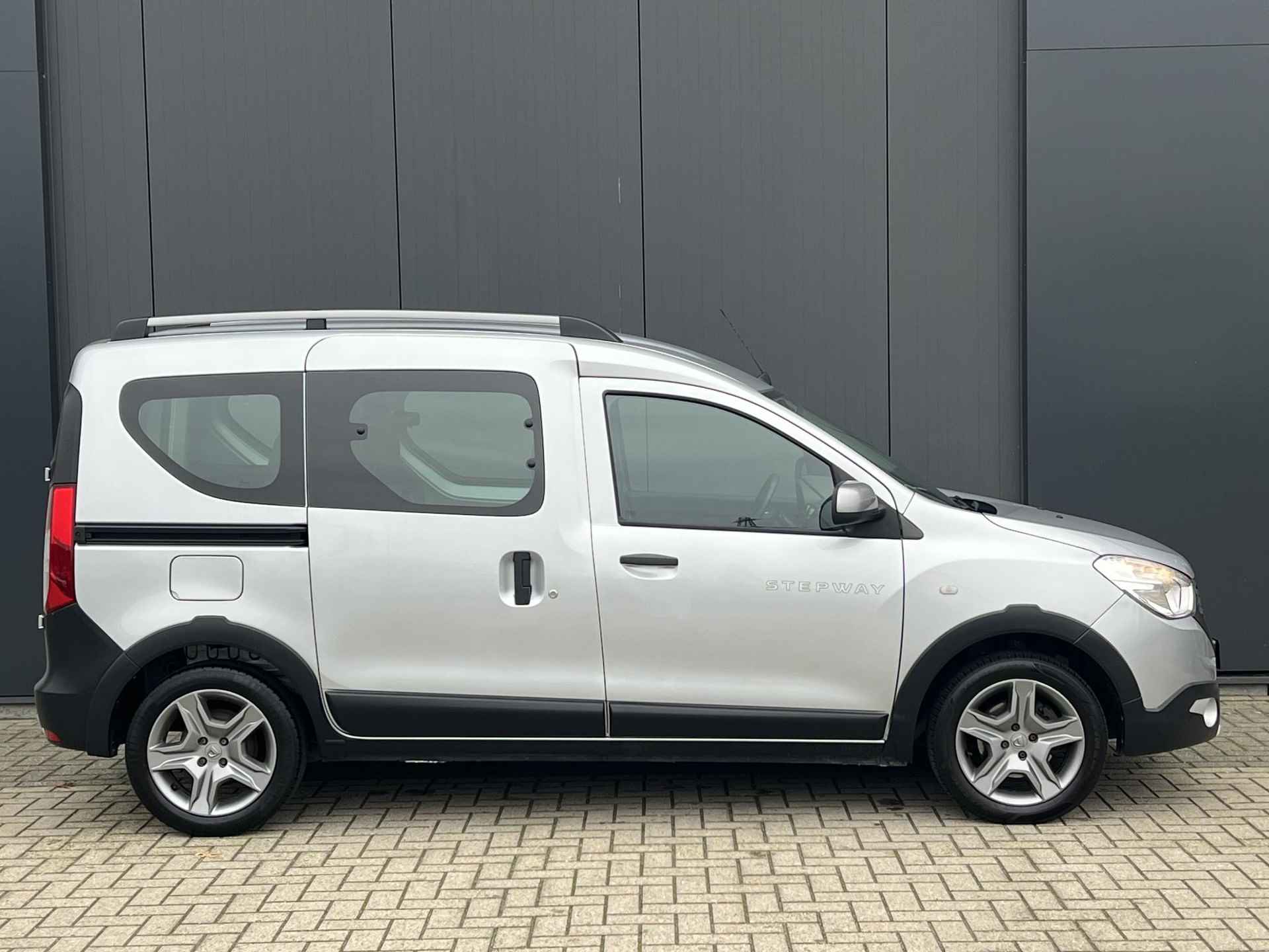 Dacia Dokker 1.3 TCe 100 Stepway - 3/16