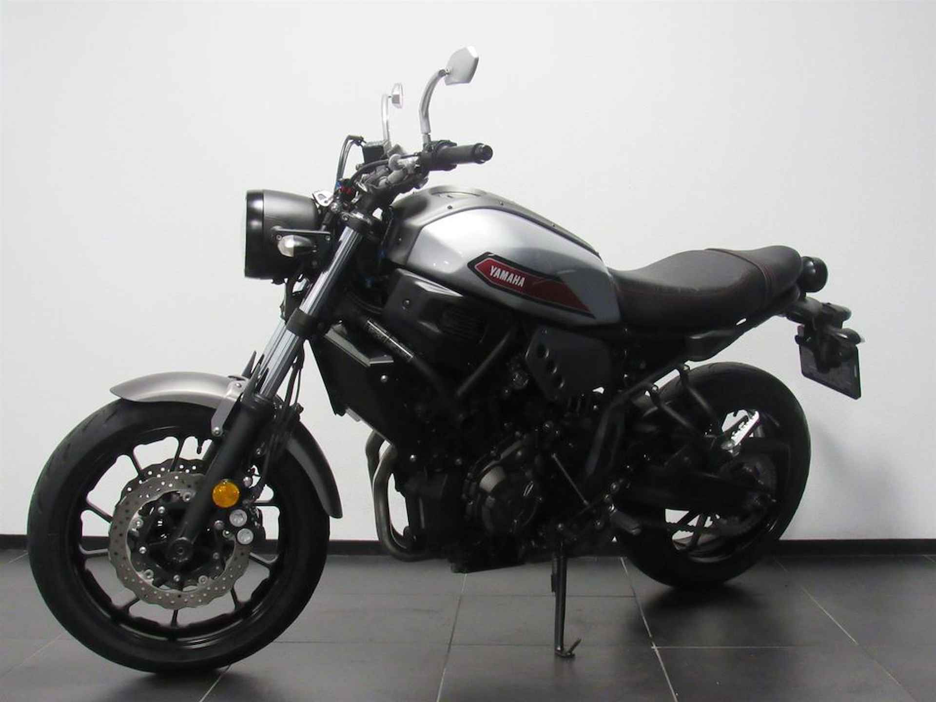 Yamaha XSR 700 ABS - 3/13